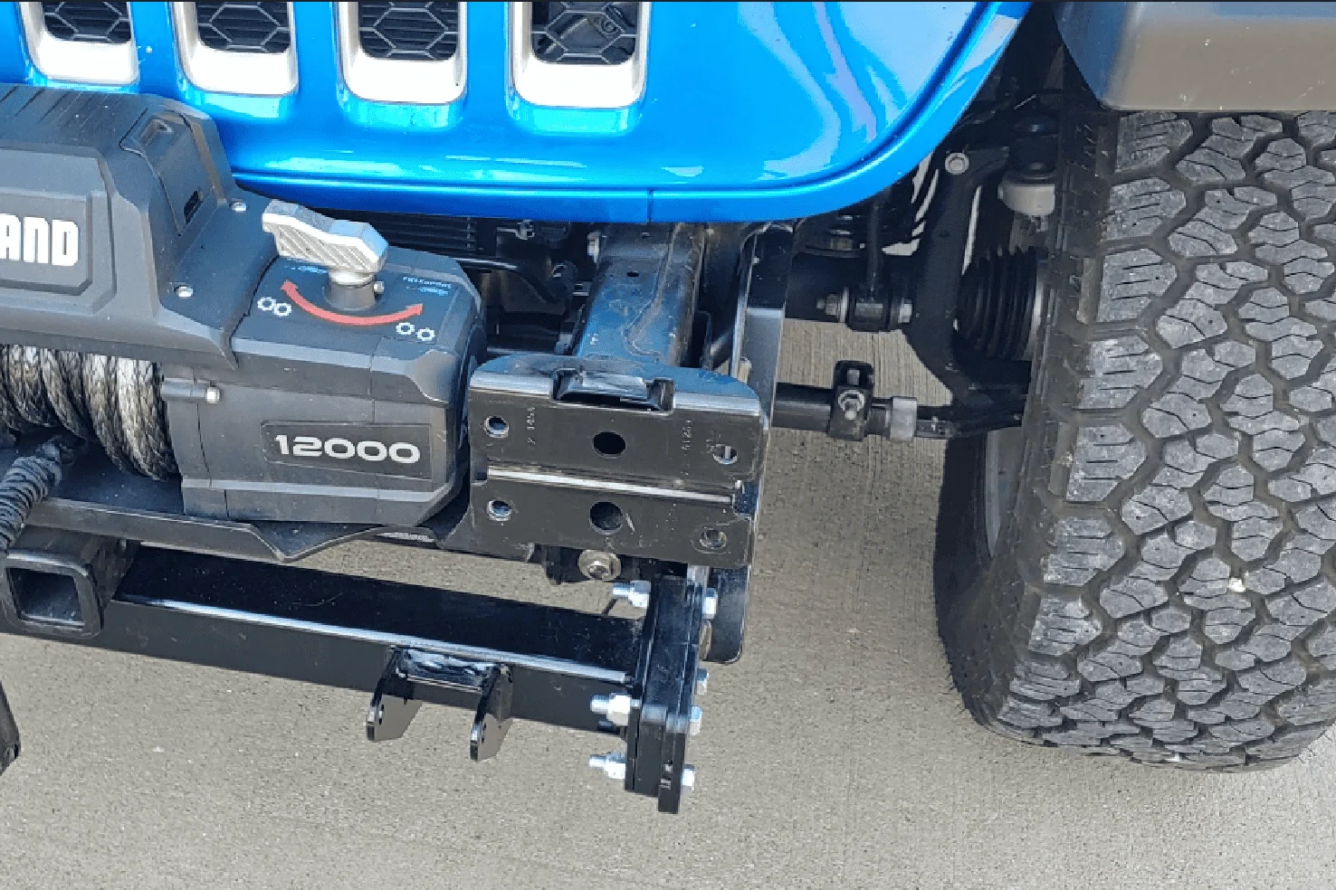 Jeep Gladiator Smacked in the front ... 1694742525292