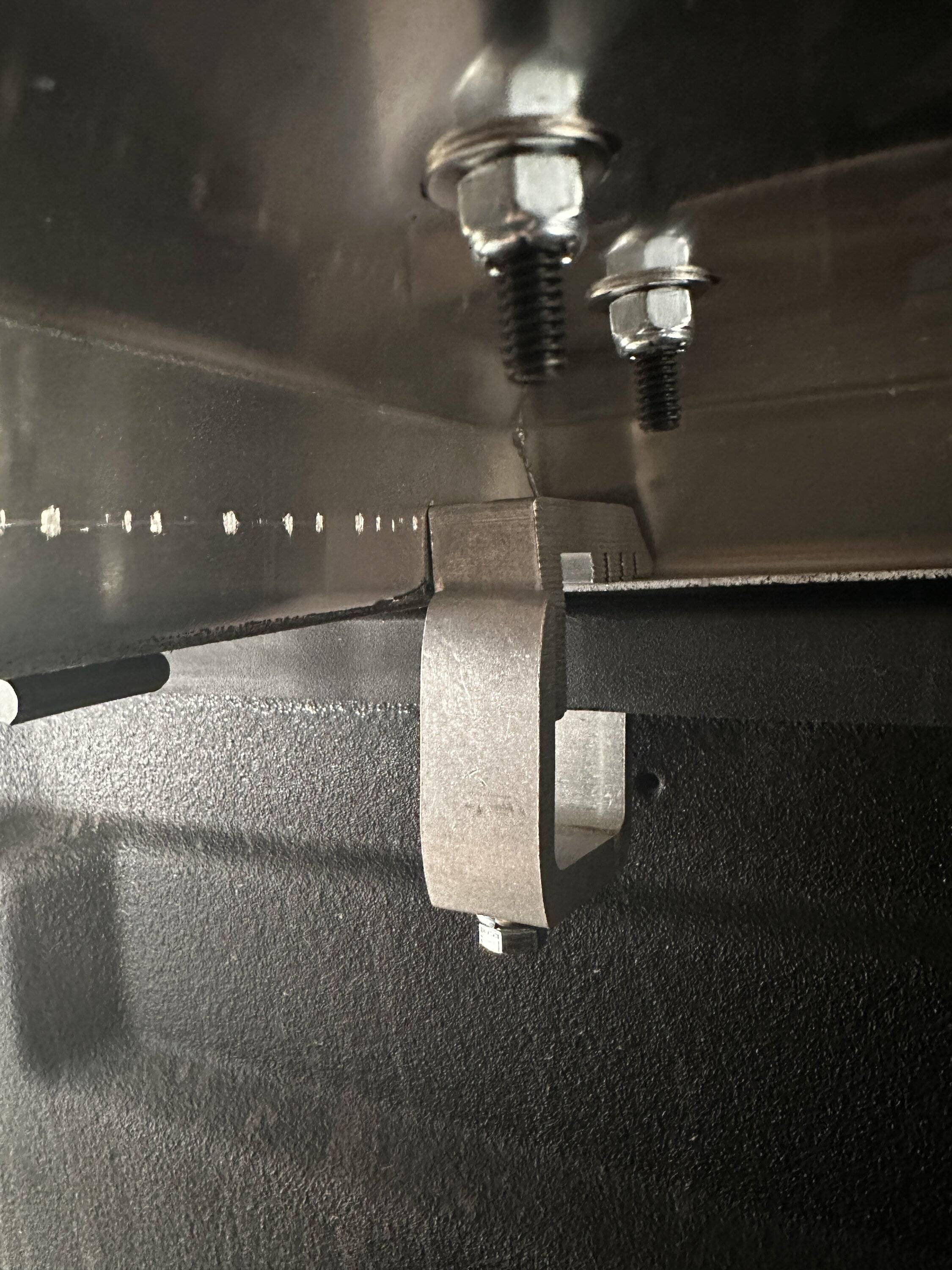 Jeep Gladiator DiamondBack Switchback Cover IMG_8626