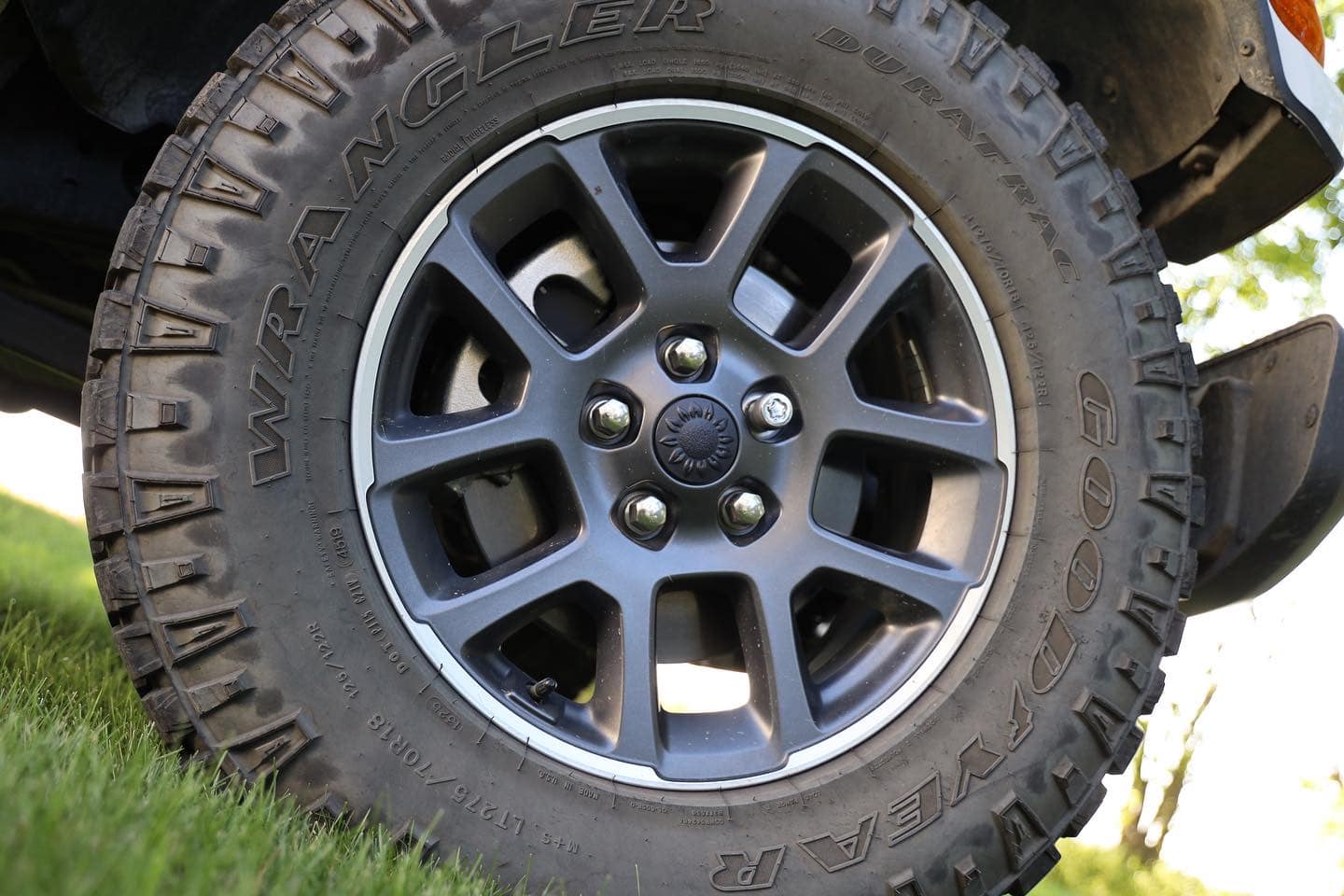 Jeep Gladiator ? ? Let the Sunshine In .... 298637911_740156847172165_5873814683102135624_n