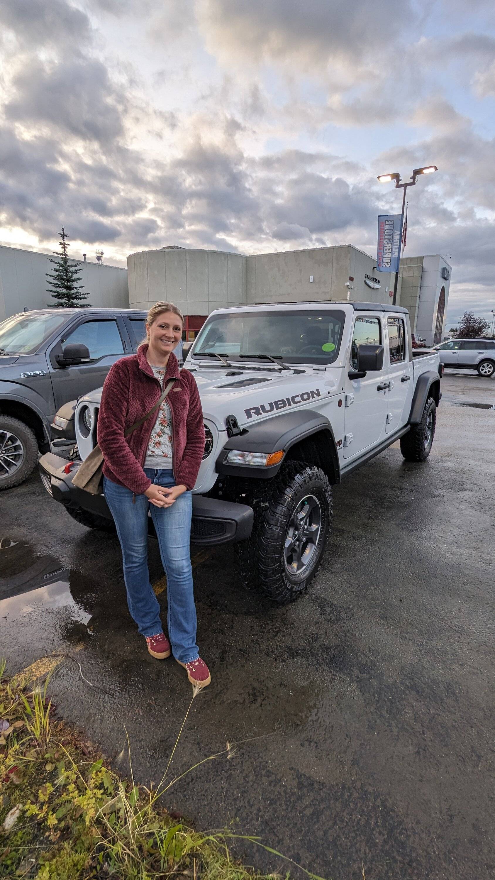 Jeep Gladiator Alaska Daily Drivers: Hydro Blue 80A and Bright White JTR PXL_20230908_041234778