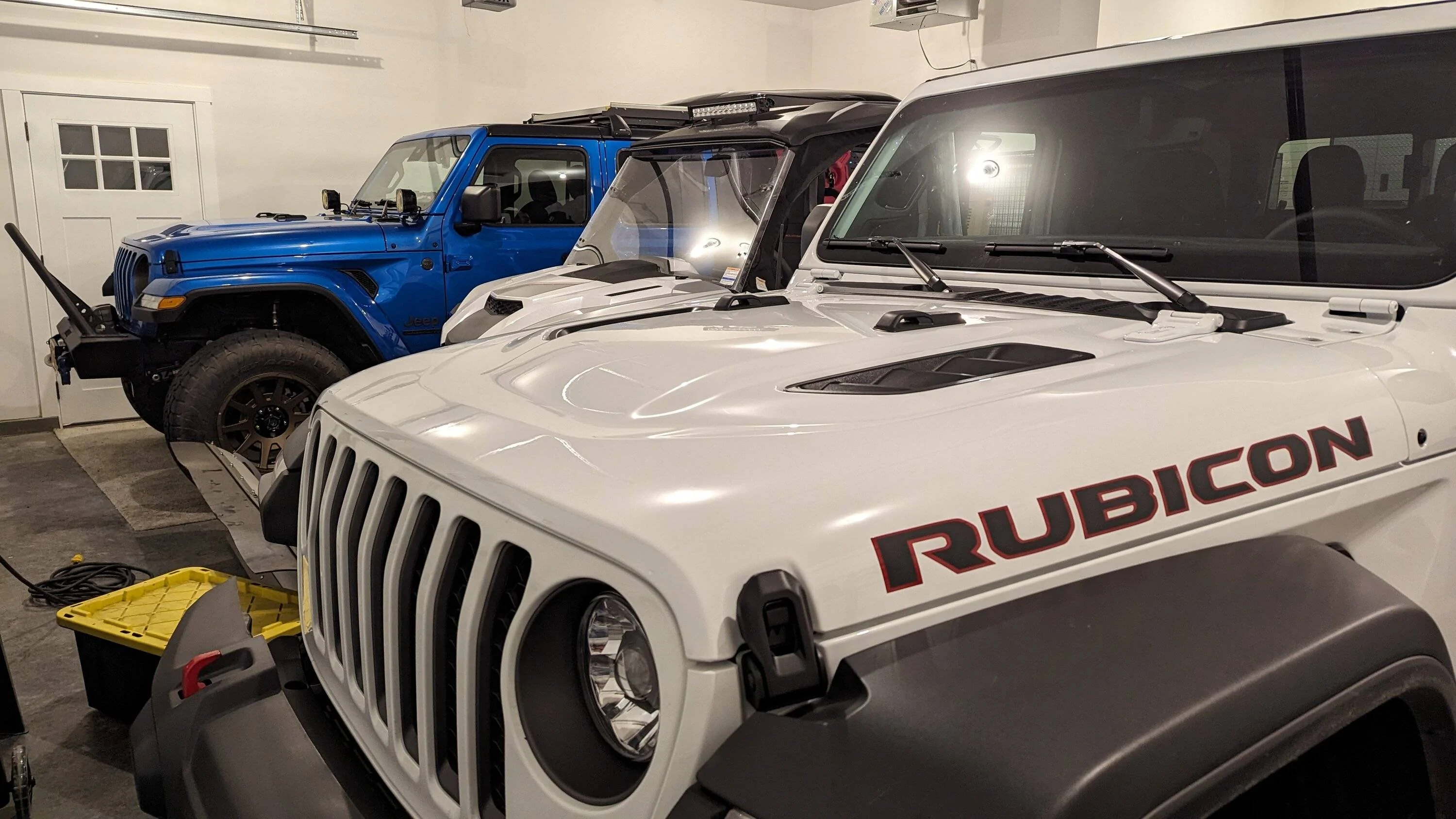Jeep Gladiator Alaska Daily Drivers: Hydro Blue 80A and Bright White JTR PXL_20230916_053023101
