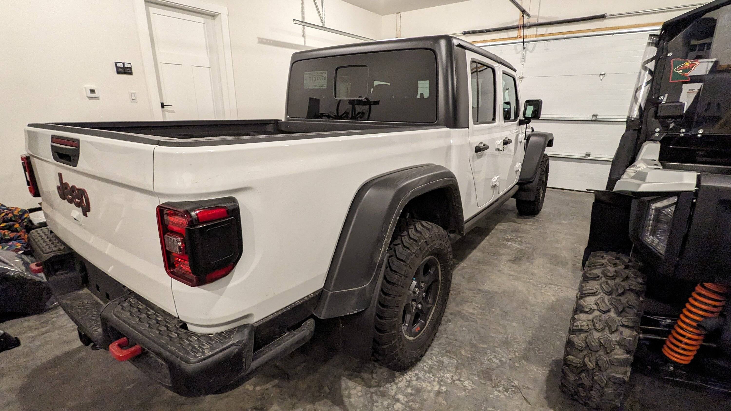 Jeep Gladiator Alaska Daily Drivers: Hydro Blue 80A and Bright White JTR PXL_20230916_053222845