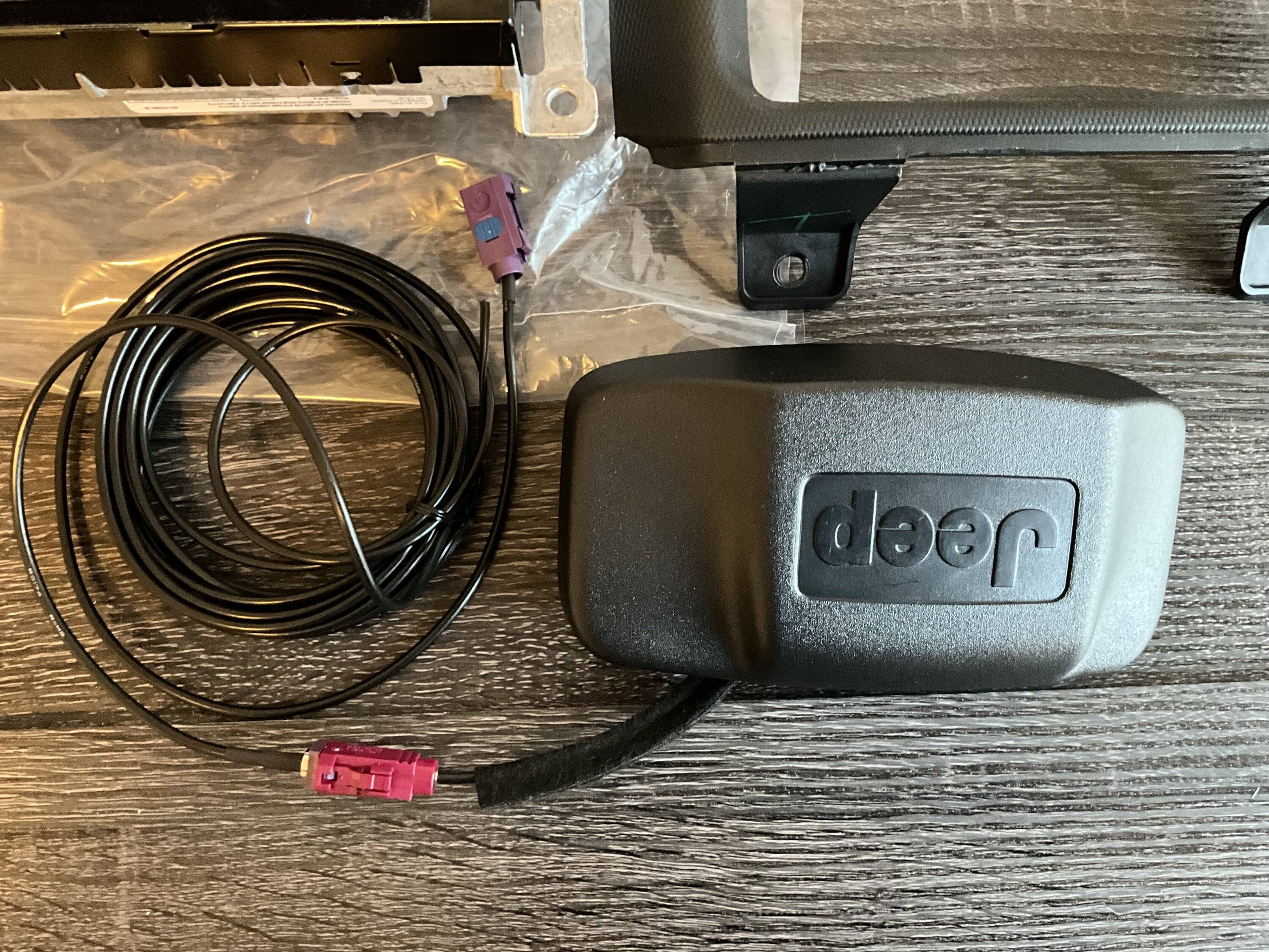 Jeep Gladiator For sale- 8.4 uconnect Model # 68472596AM IMG_0118