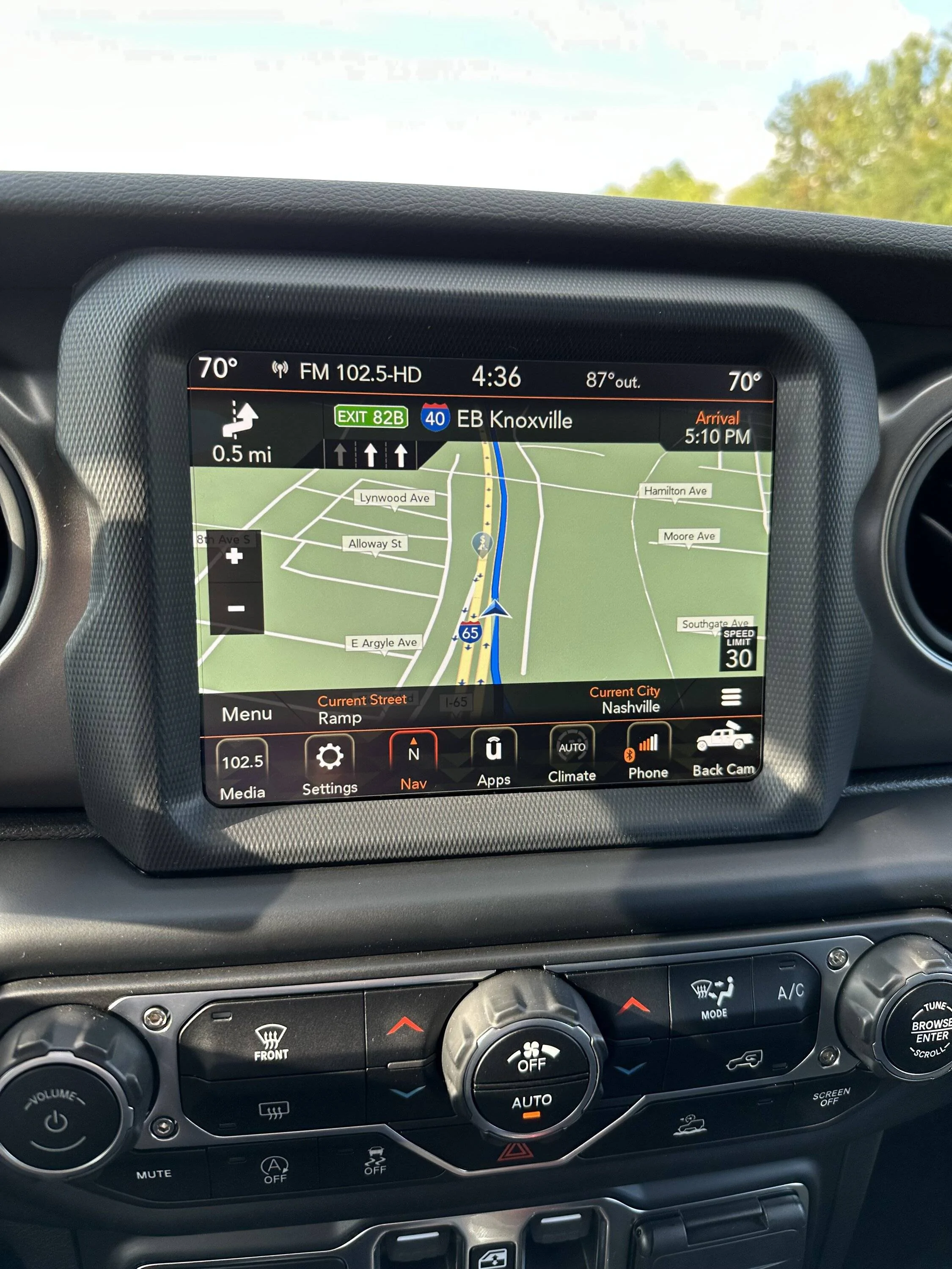 Jeep Gladiator For sale- 8.4 uconnect Model # 68472596AM IMG_0863