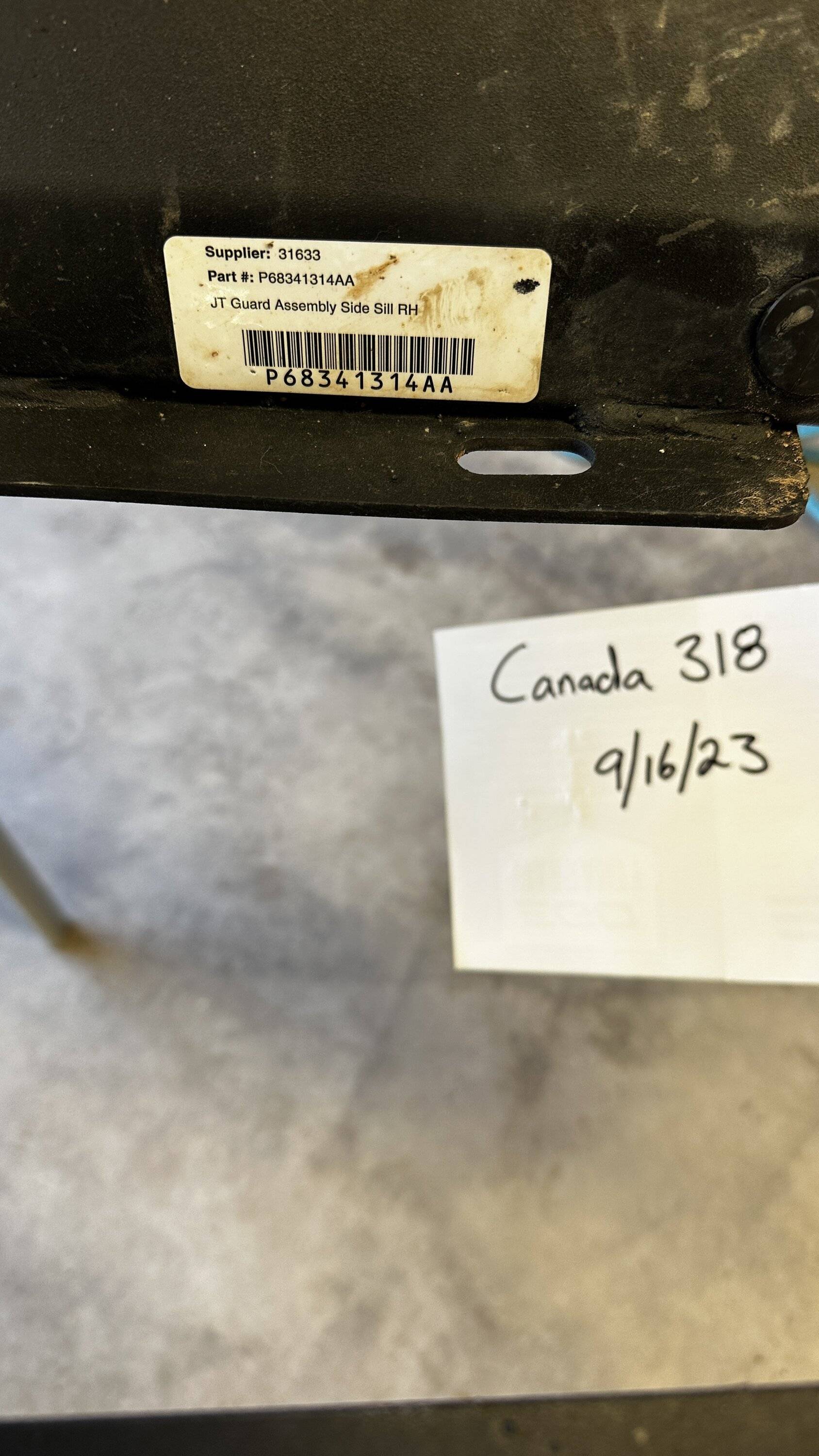 Jeep Gladiator Factory Rubicon Rock Rail $100 IMG_4541