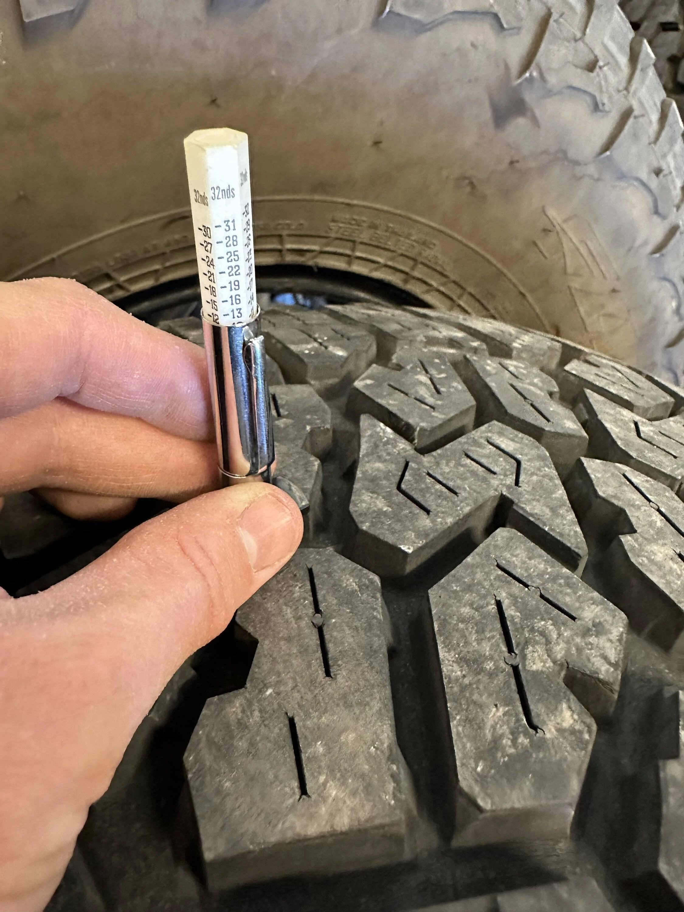 Jeep Gladiator Set of 5 Falken Wildpeak AT3W tires 35x12.50x17 IMG_0978