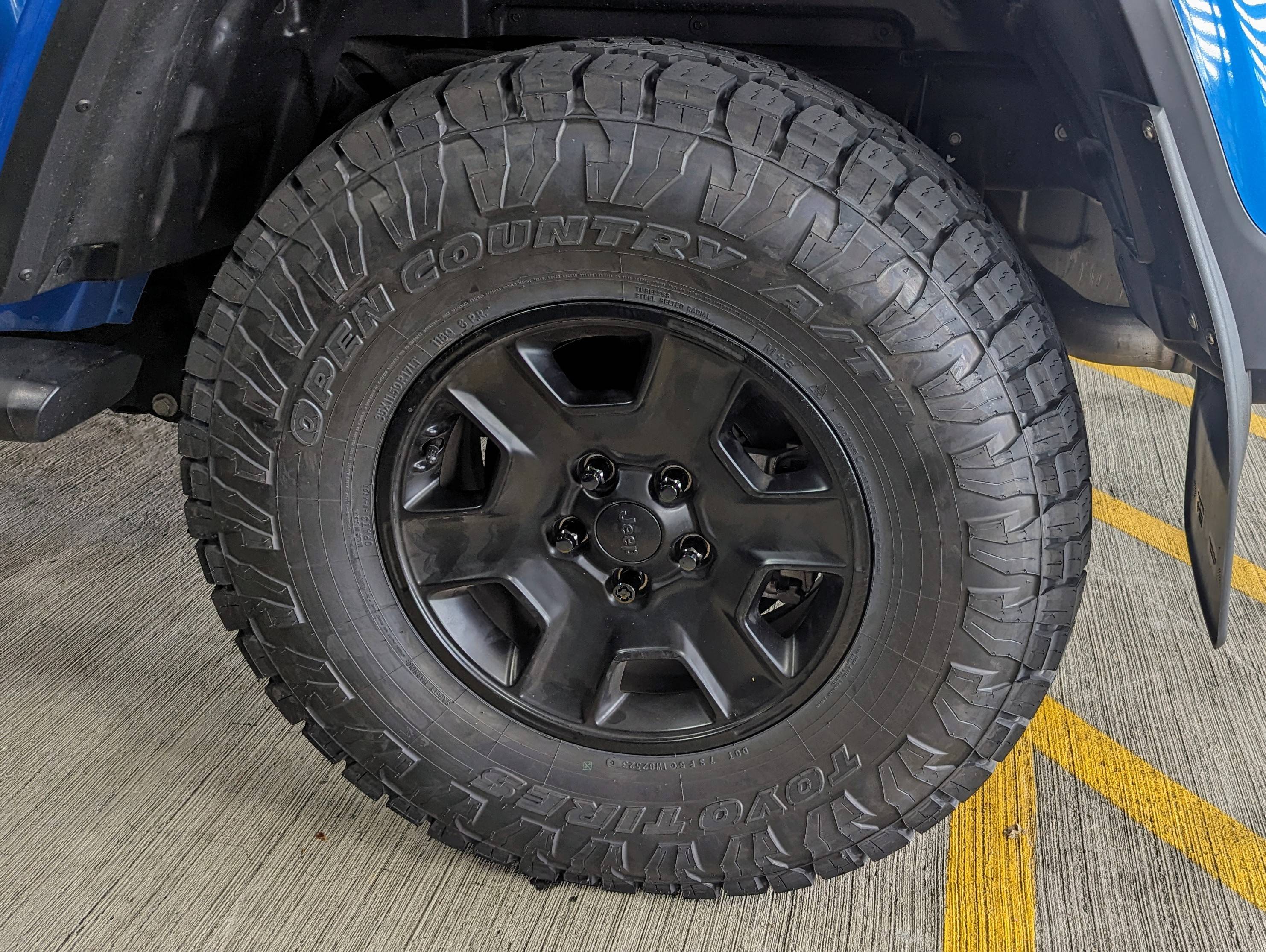 Jeep Gladiator Question regarding adding tires to stock Mojave rims PXL_20230916_154424000~2