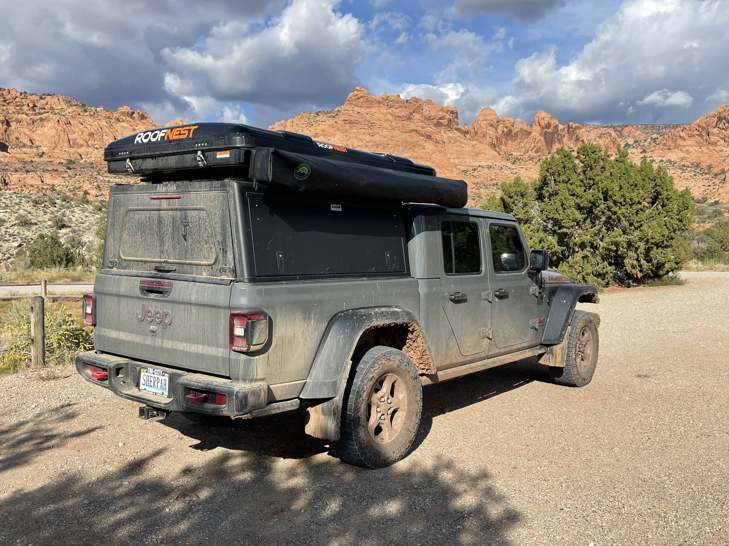 Jeep Gladiator Alu-cab cabin canopy on a daily driver? IMG_4531