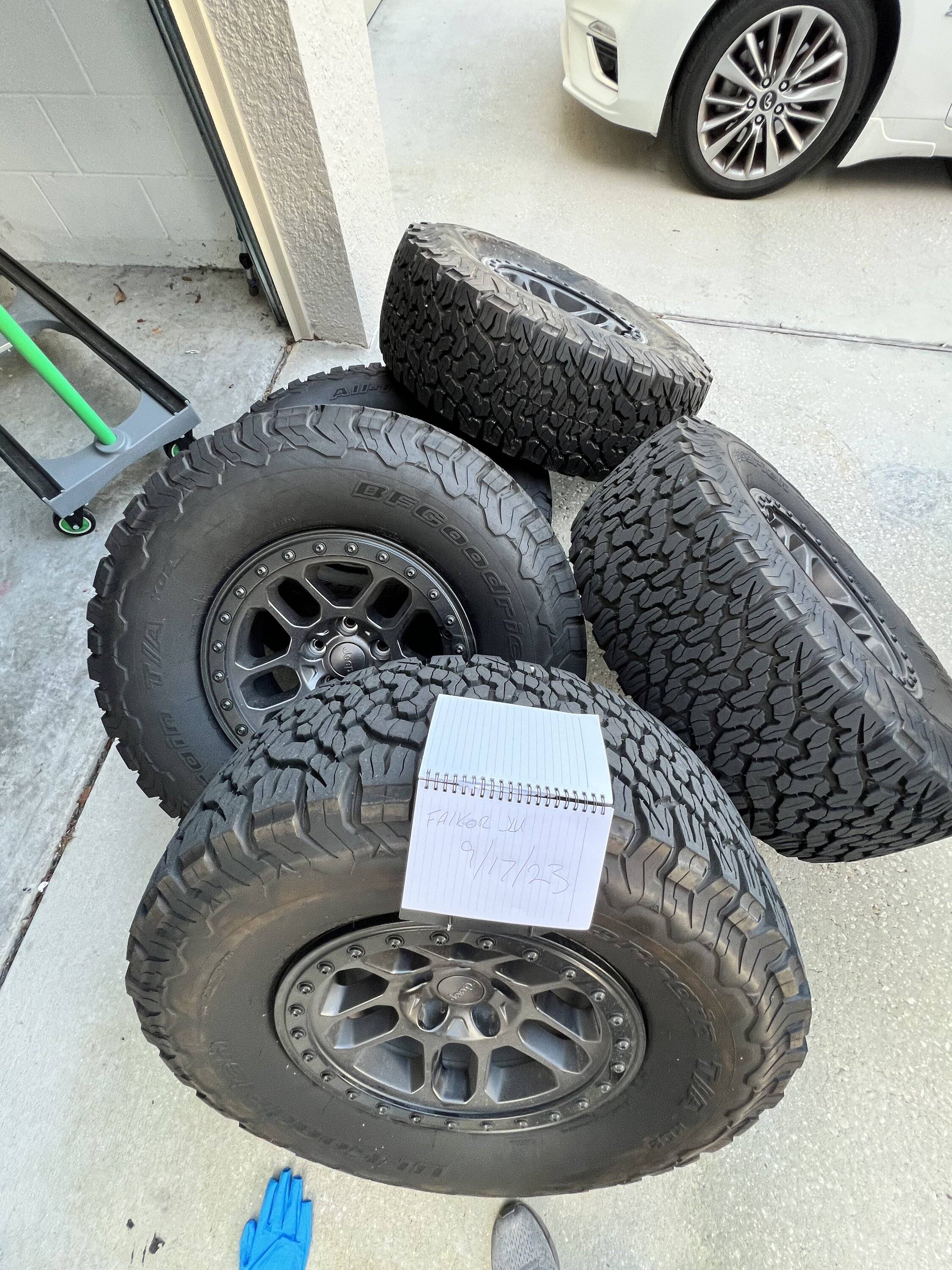 Jeep Gladiator Recon /392 Wheels and tires IMG_5170