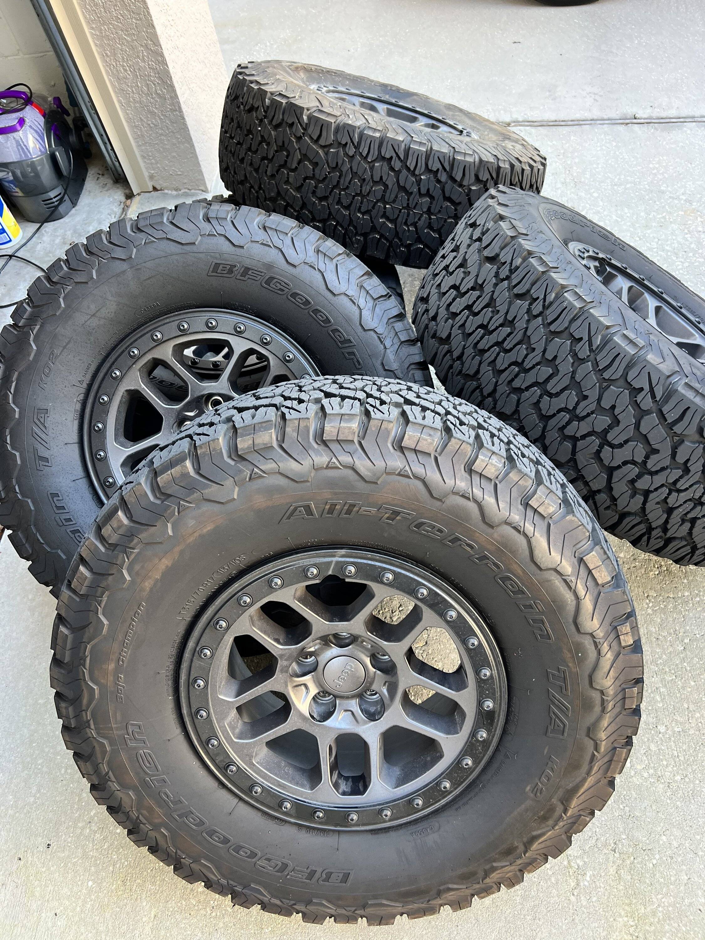 Jeep Gladiator Recon /392 Wheels and tires IMG_5160