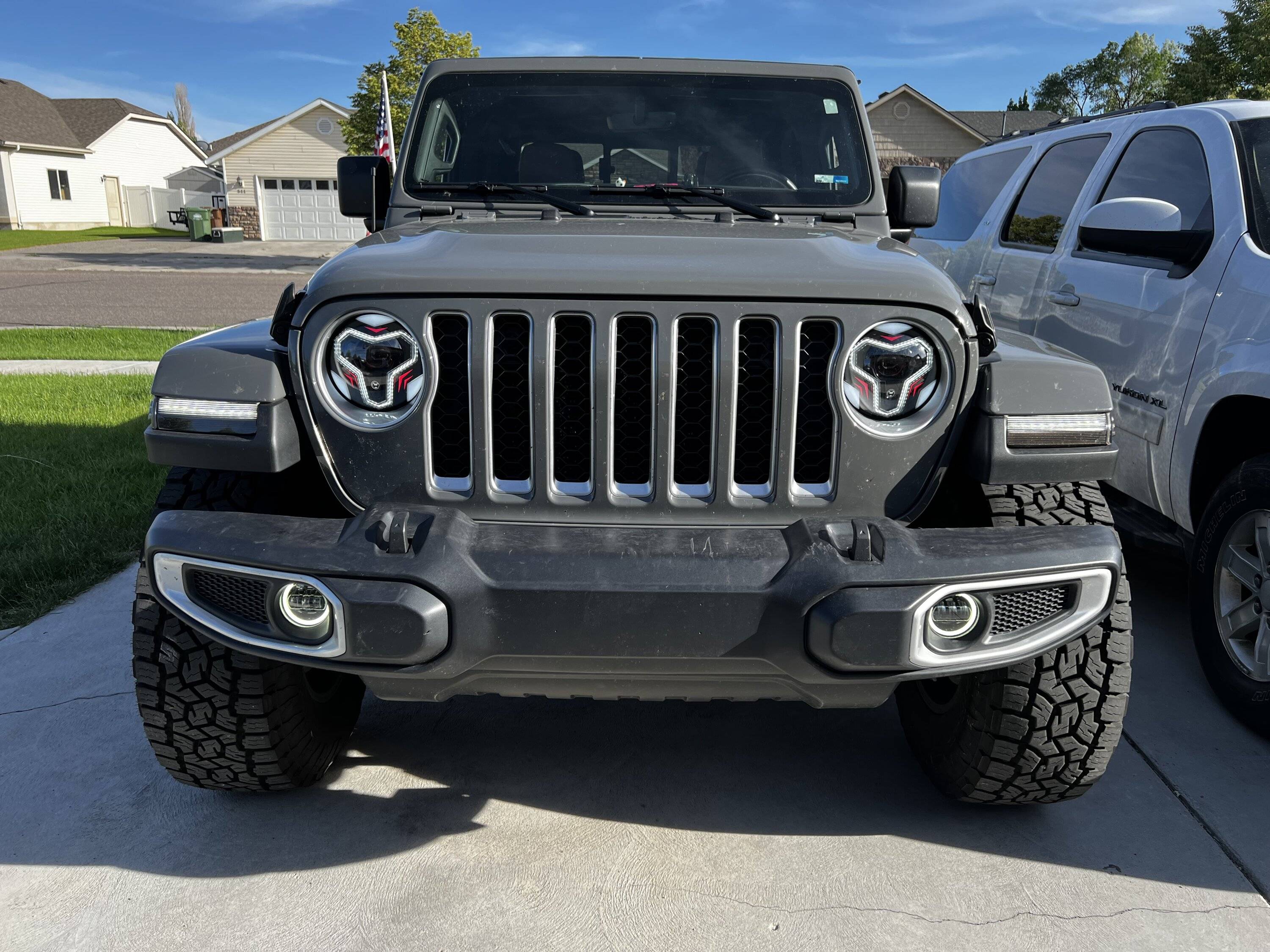 Jeep Gladiator Factory headlights to Warrior Series LEDs IMG_2393