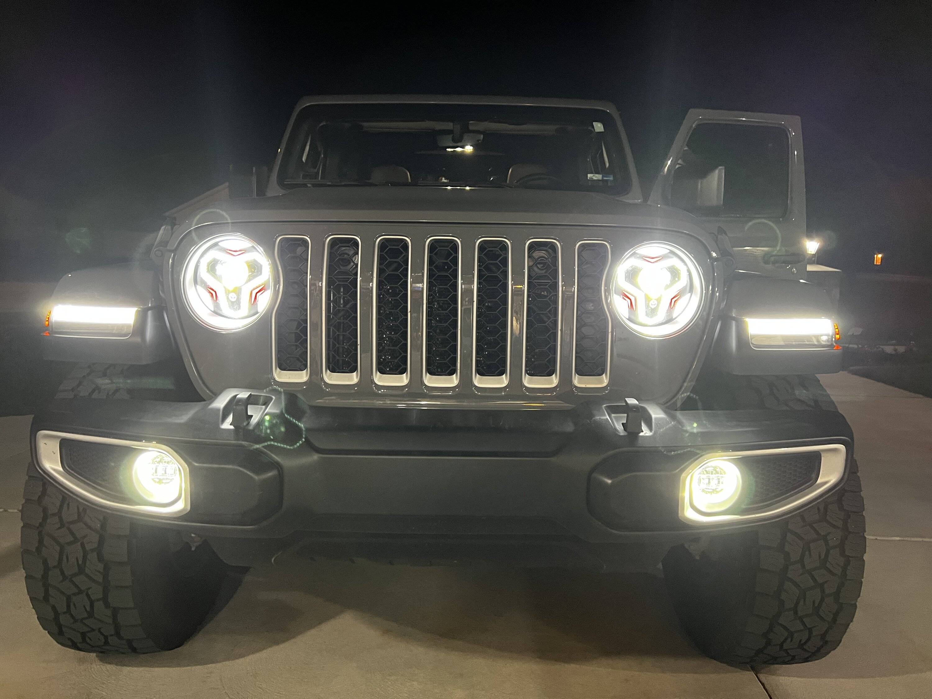Jeep Gladiator Factory headlights to Warrior Series LEDs IMG_2396
