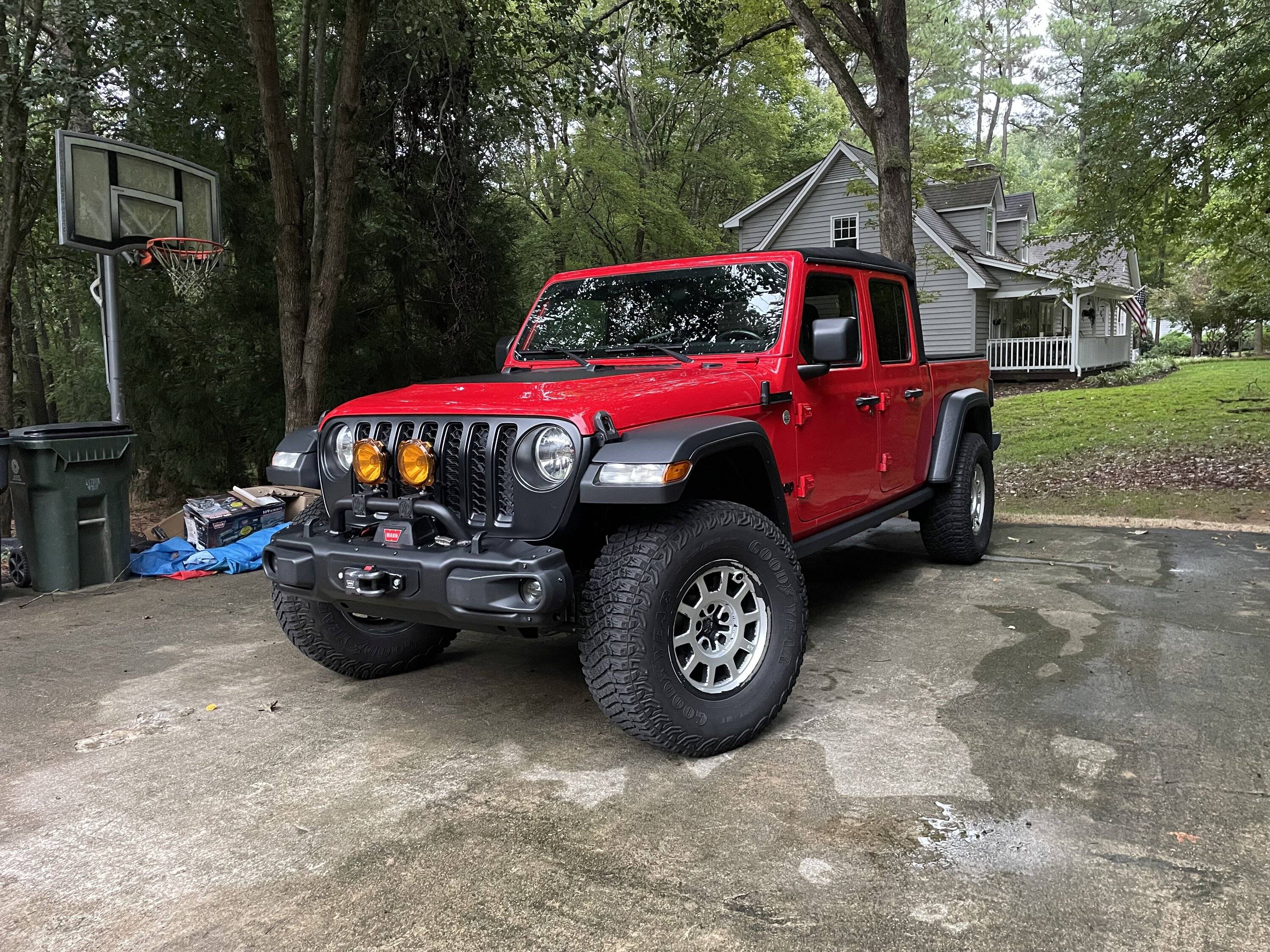 Jeep Gladiator Black is played out, let's see some colored rims IMG_8491