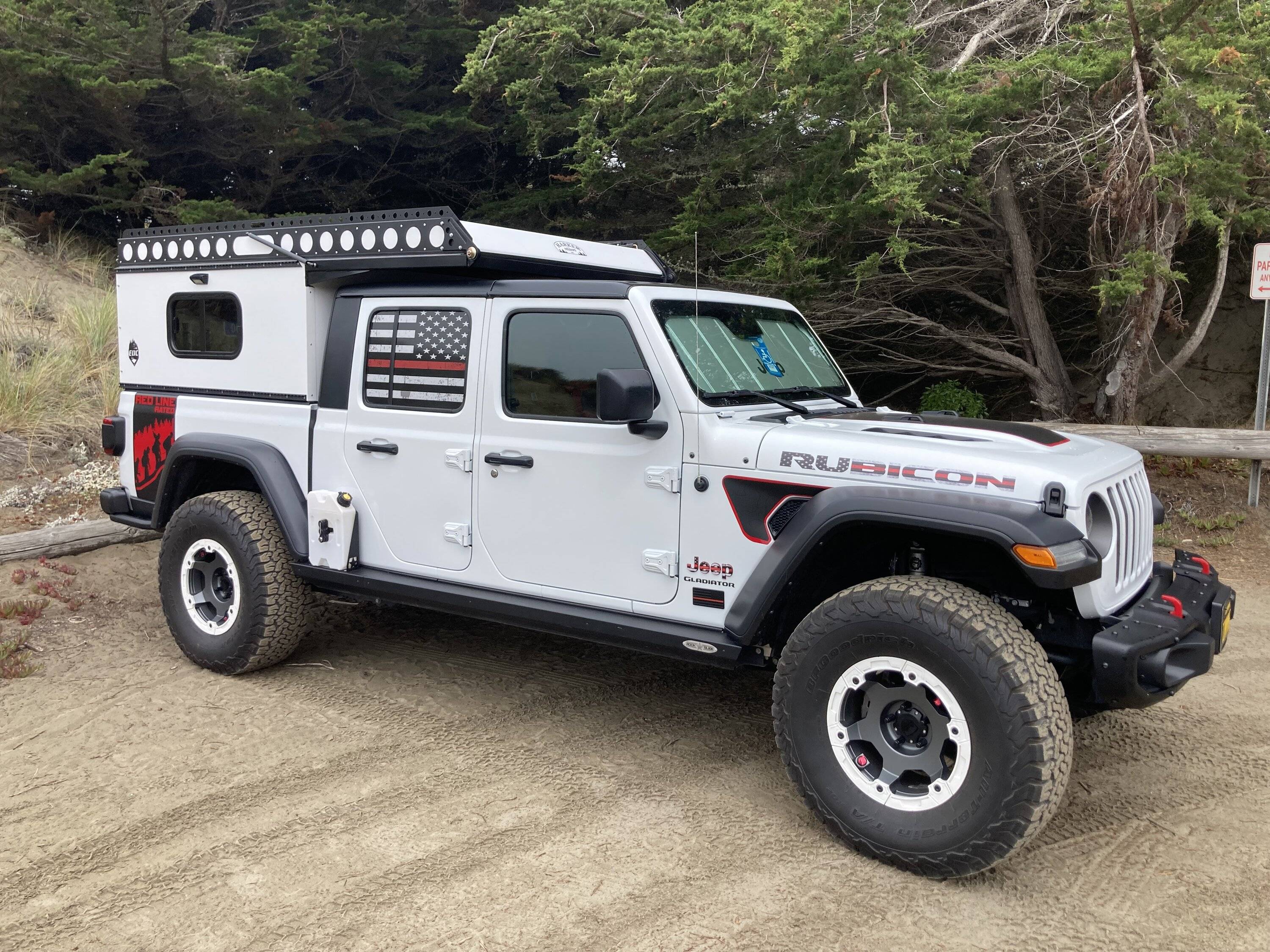 Jeep Gladiator Black is played out, let's see some colored rims IMG_9111
