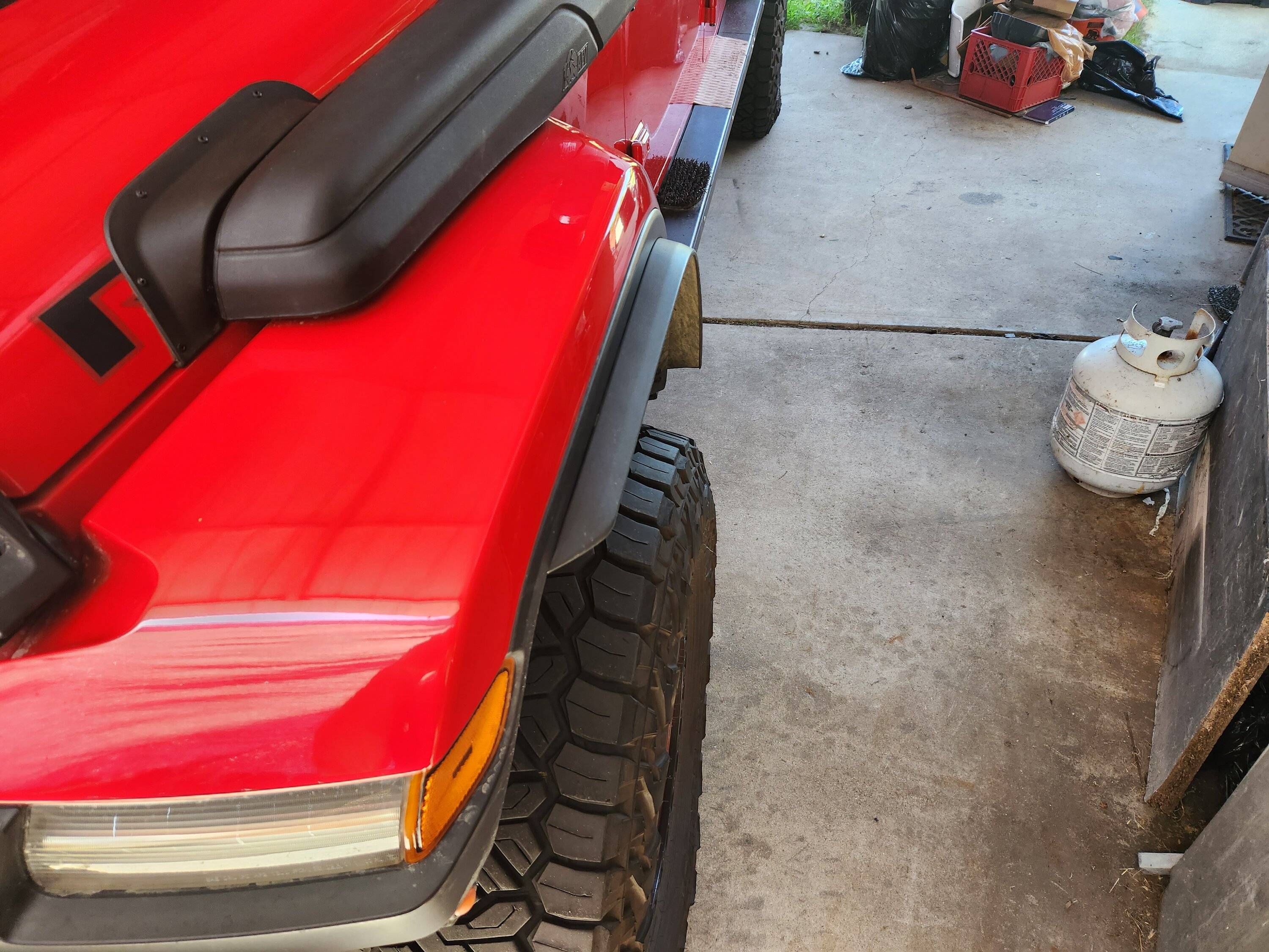 Jeep Gladiator Guys with 37s what wheels are you running? 20230912_121414