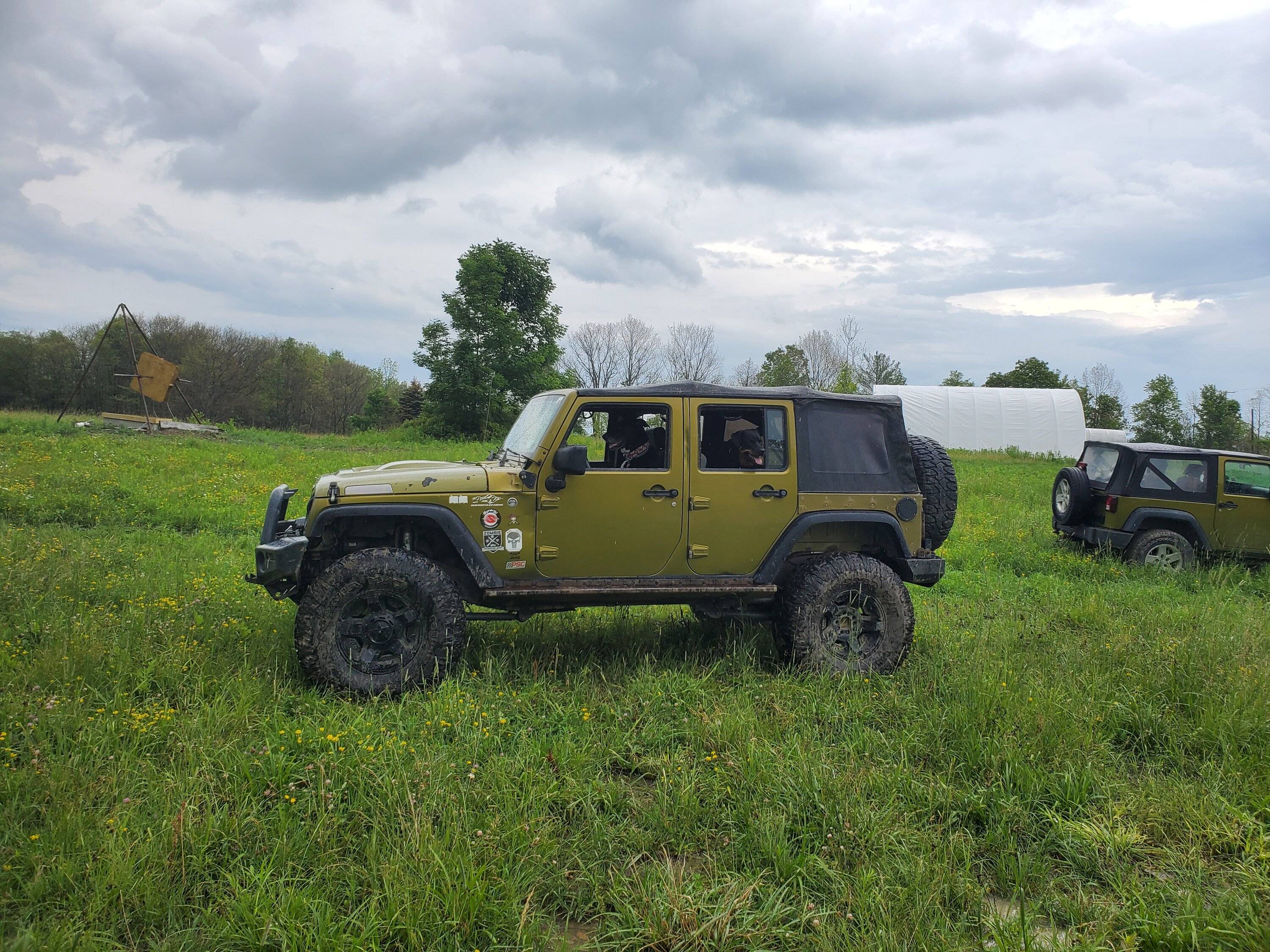 Jeep Gladiator Anyone have a JKU and a Gladiator - i am thinking of going back 20210630_162348