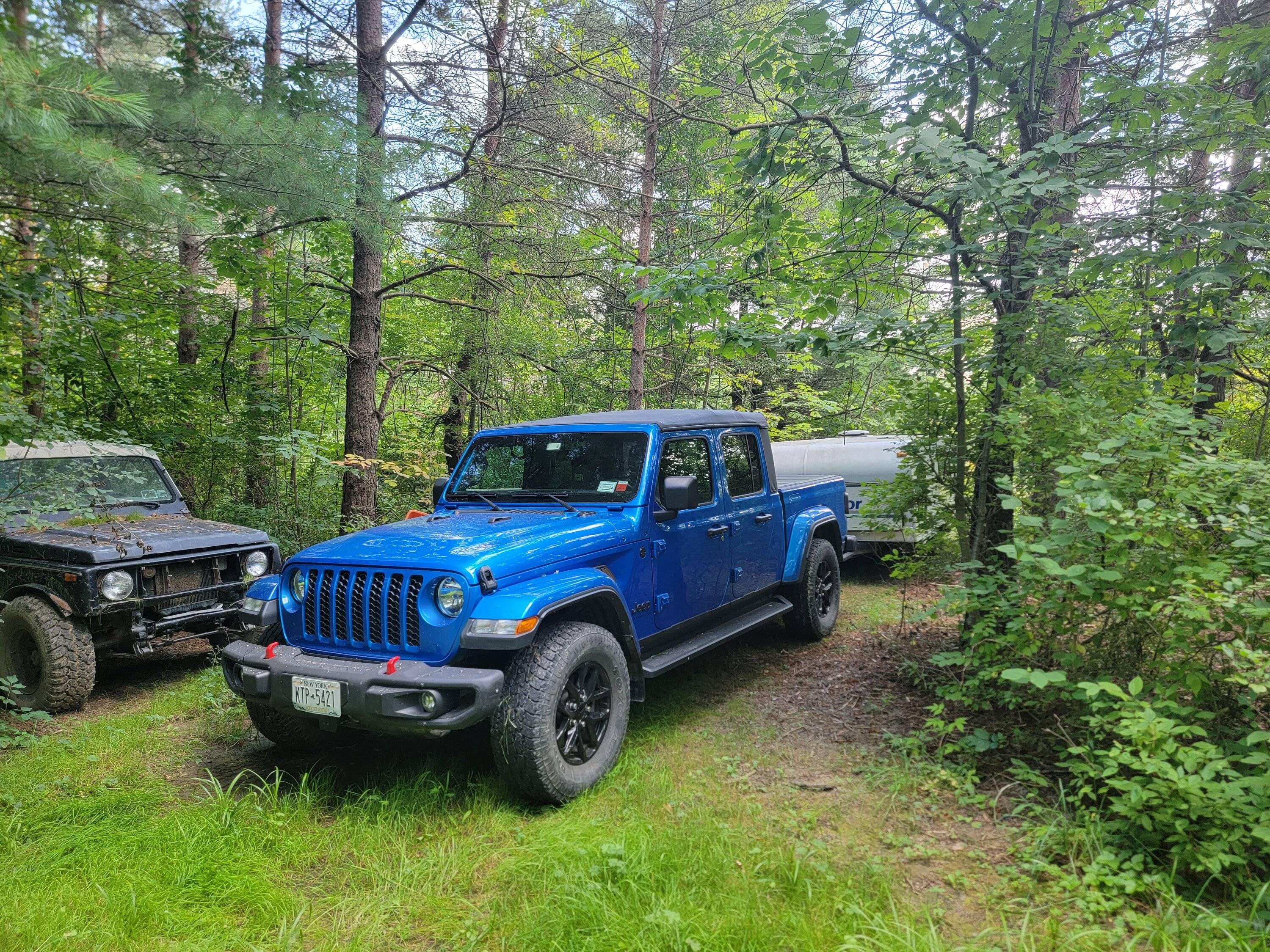Jeep Gladiator Anyone have a JKU and a Gladiator - i am thinking of going back 20230906_140455