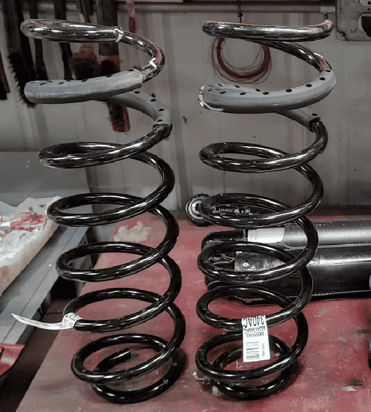 Jeep Gladiator What the Spring Bow? 1695179178578