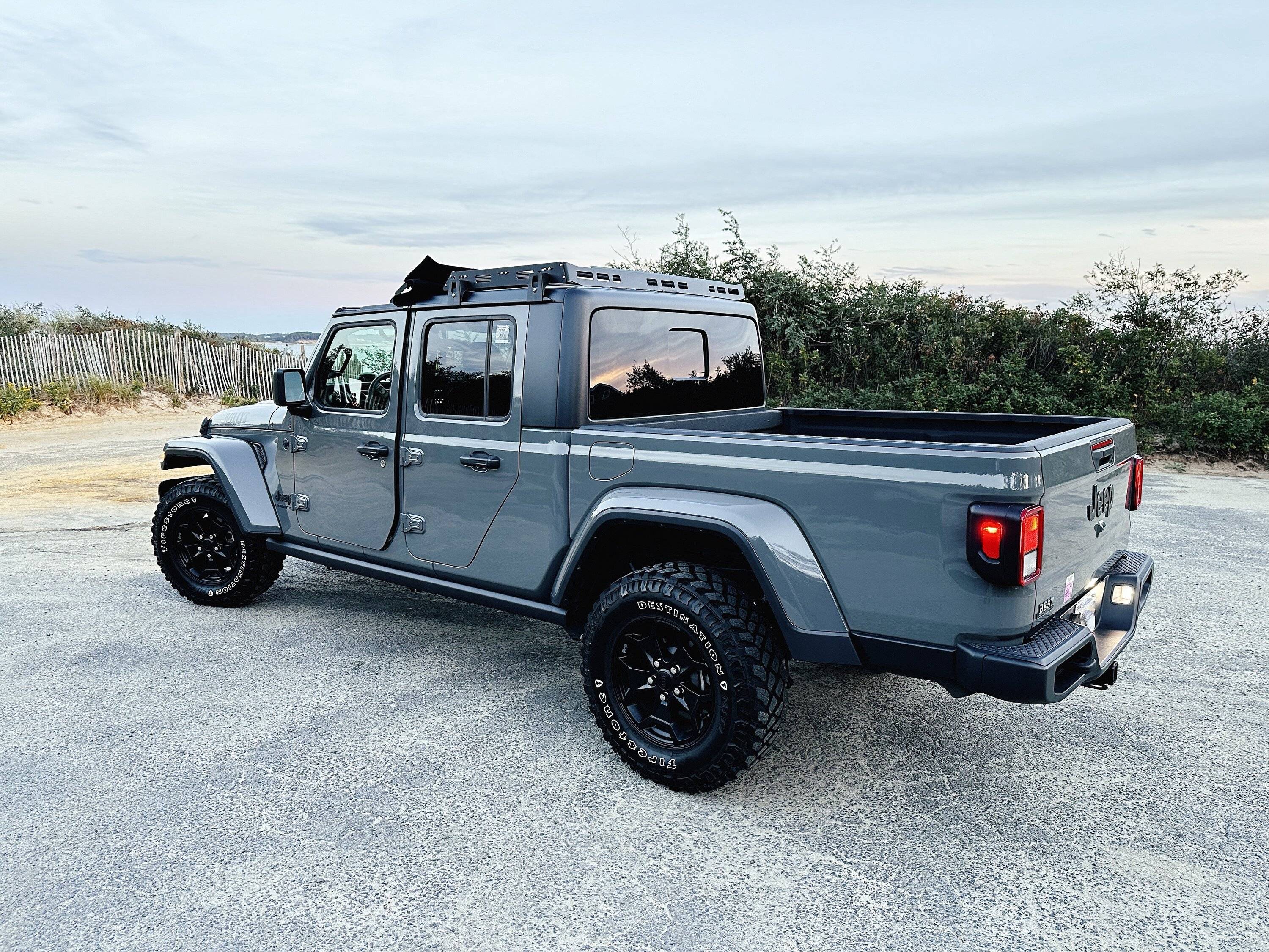 Jeep Gladiator JCR Offroad roof rack installed IMG_2453