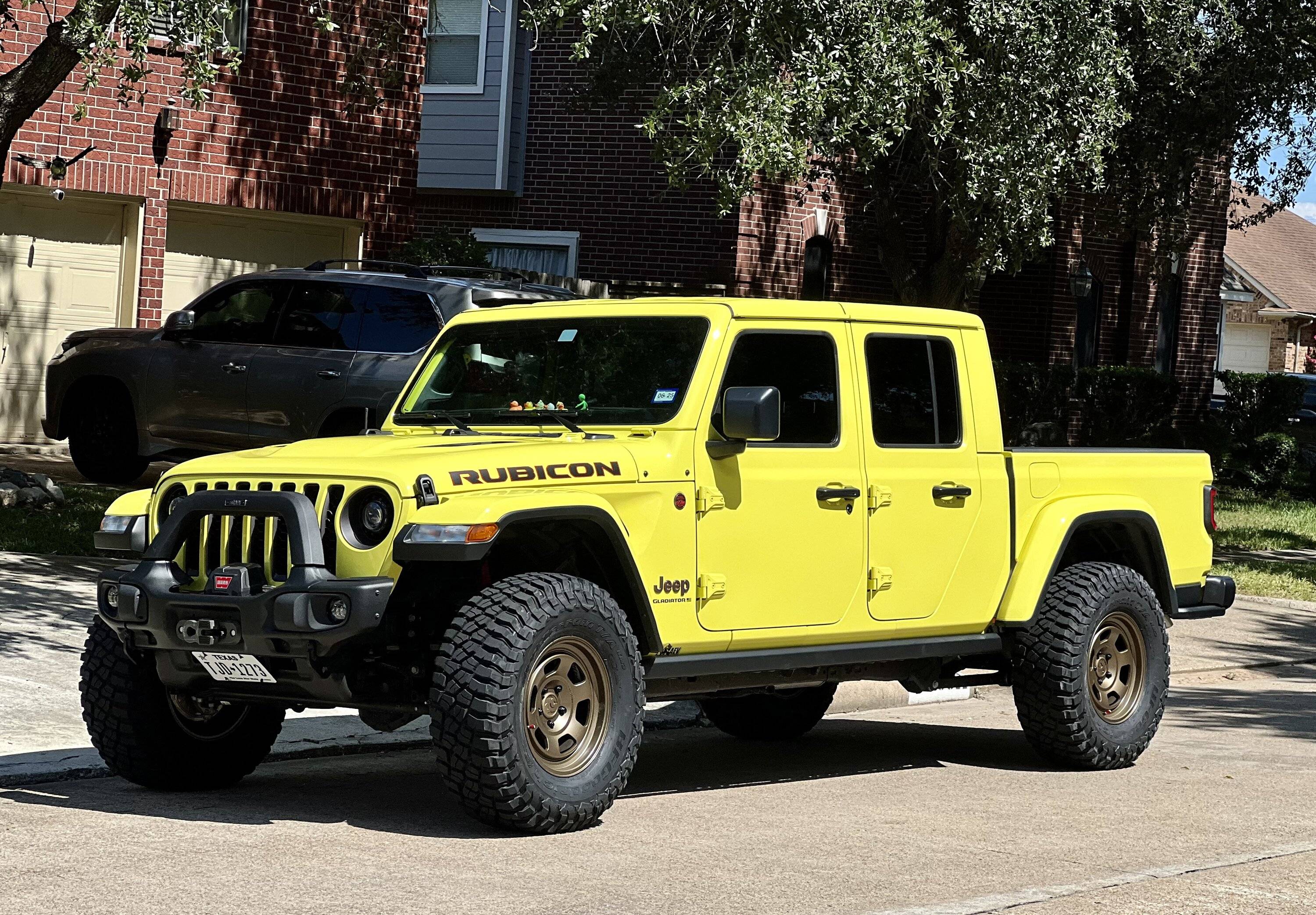 Jeep Gladiator Fifteen52 Turbomac HD / 17x8.5 | 0 Offset / Stock Tires C05B16AE-4CAB-414D-8F5C-98ACA72A7F7E