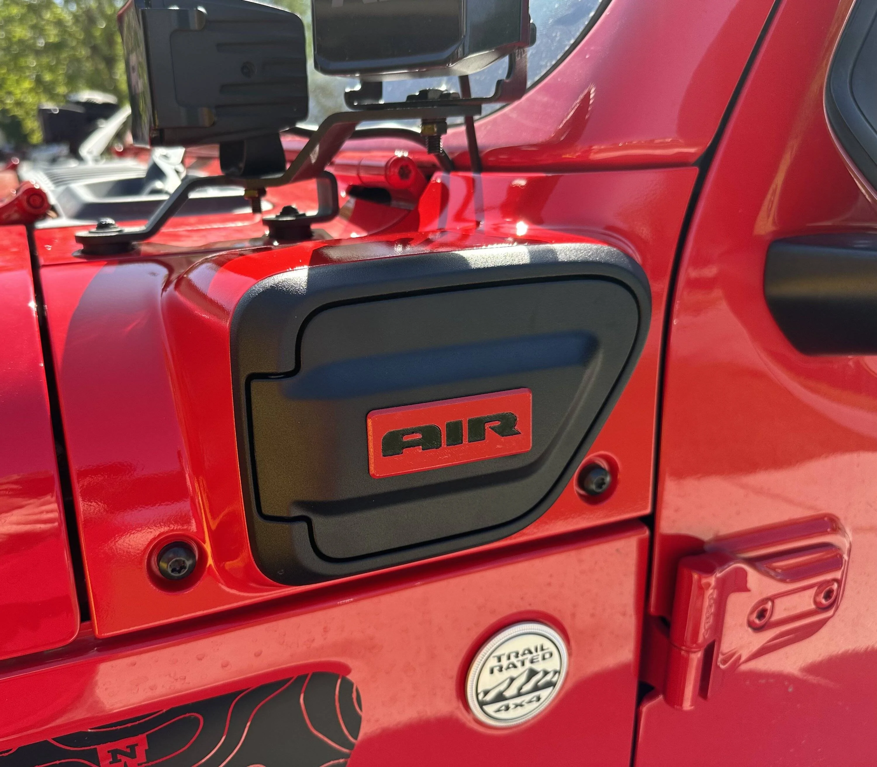 Jeep Gladiator ARB dual compressor rear seat install with 4XE air conversion cowl. IMG_0080
