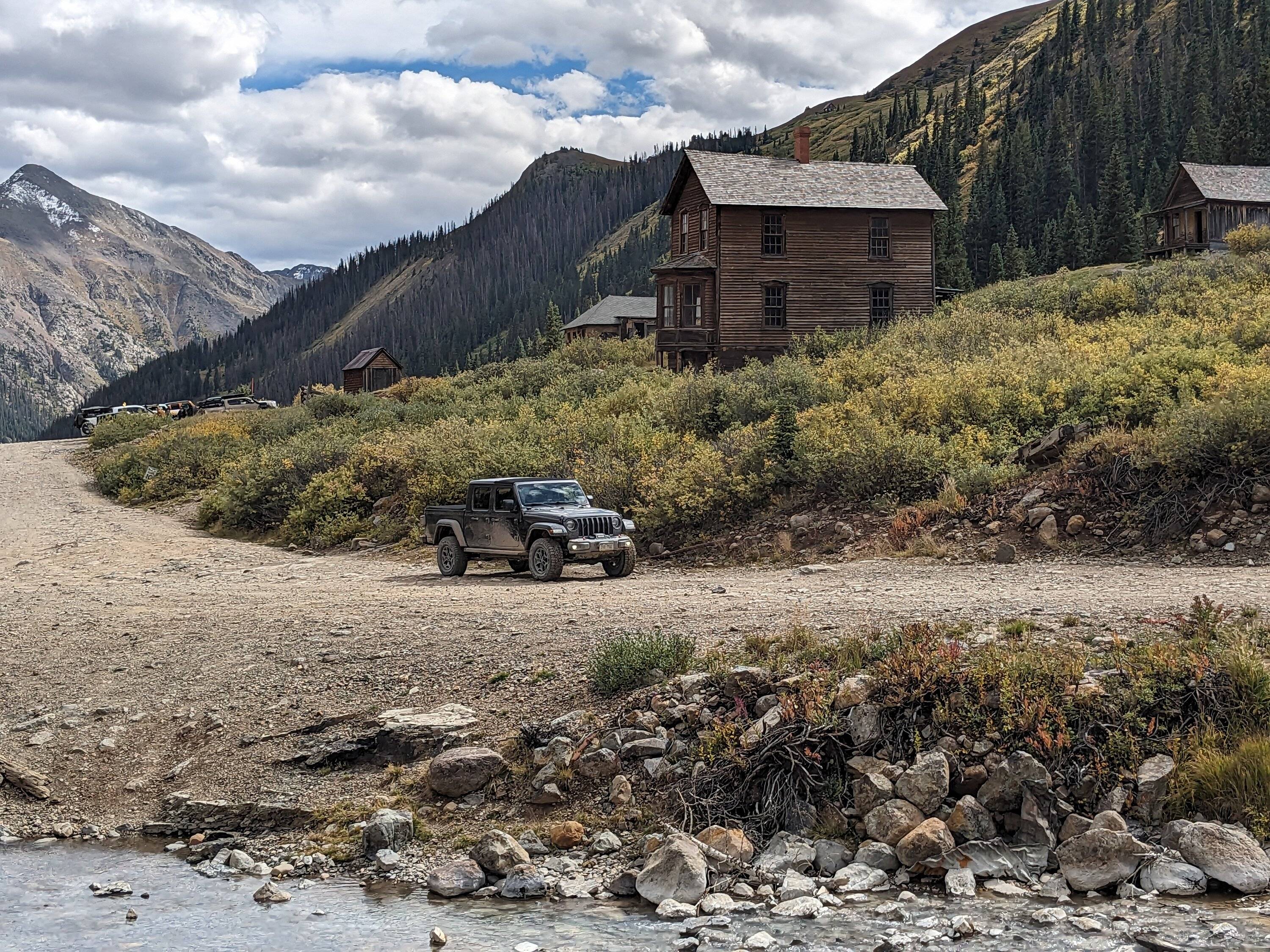 Jeep Gladiator Below Invoice Discussion @ Motor Inn of Spirit Lake PXL_20230917_205104807