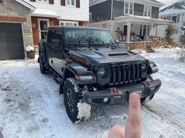 Jeep Gladiator Black Mojave with Accents 1 jeep front side