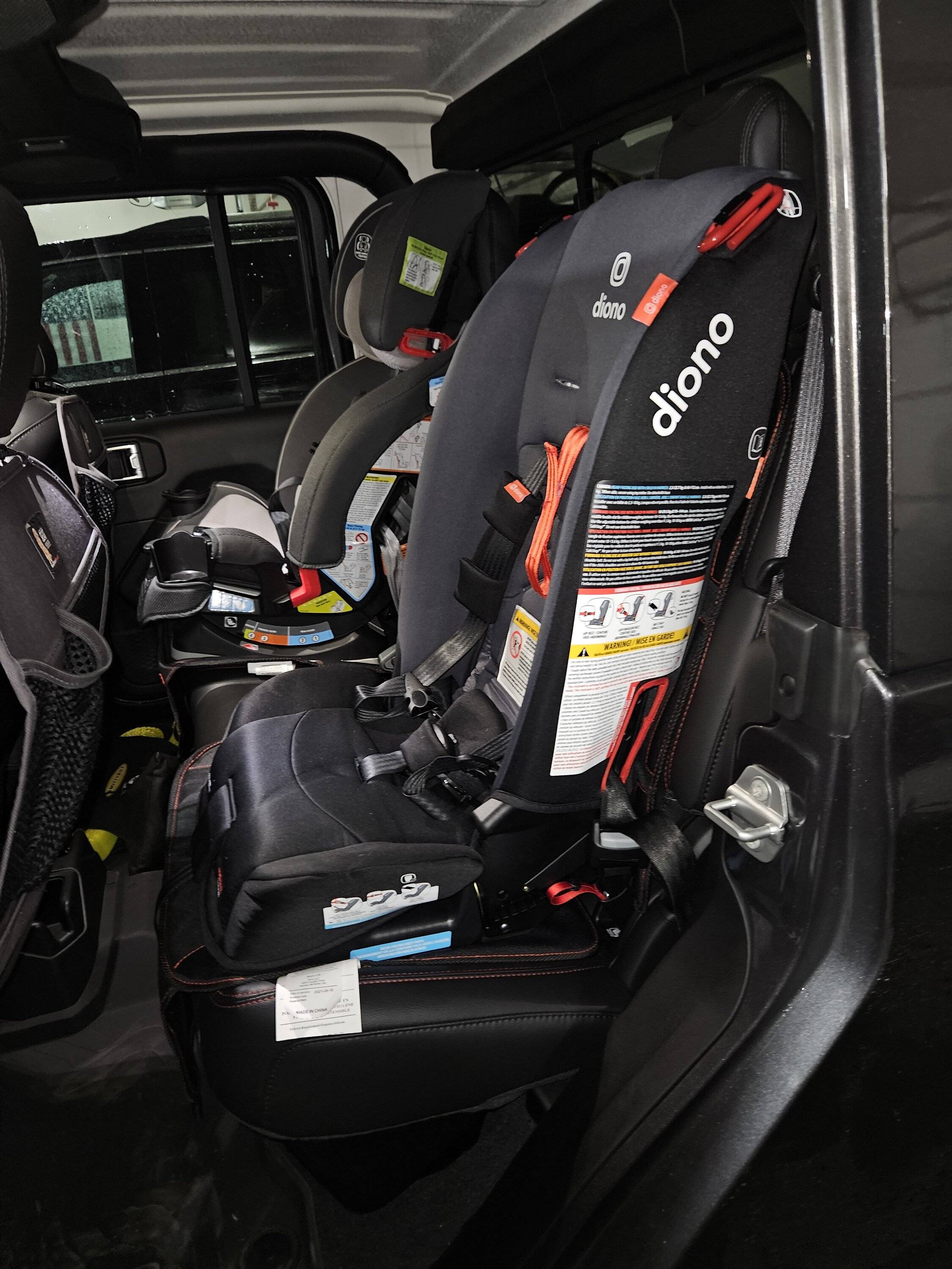 Jeep Gladiator Car Seats 20230922_210113