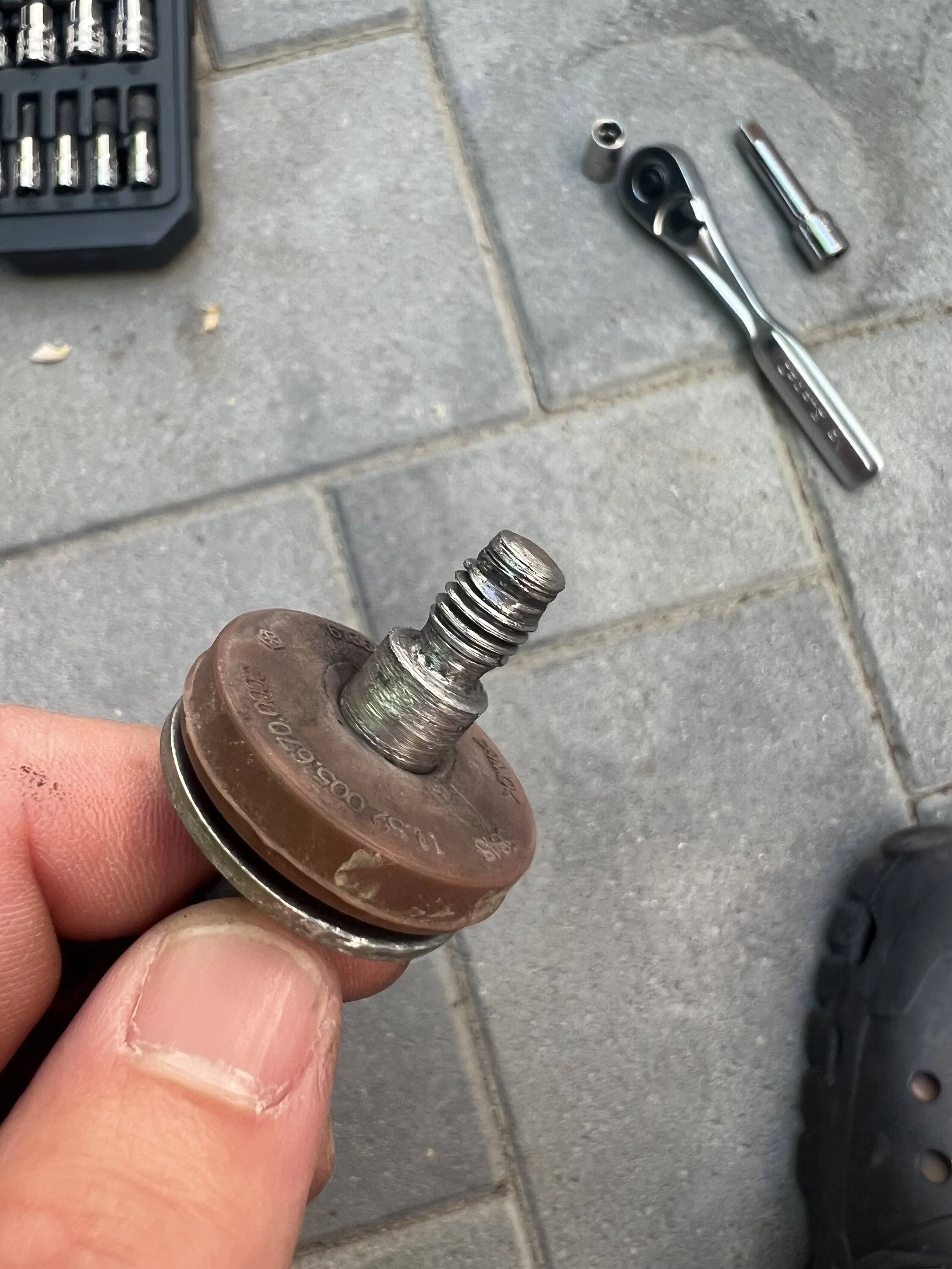 Jeep Gladiator Catalytic Converter Bolt - part number? IMG_3078