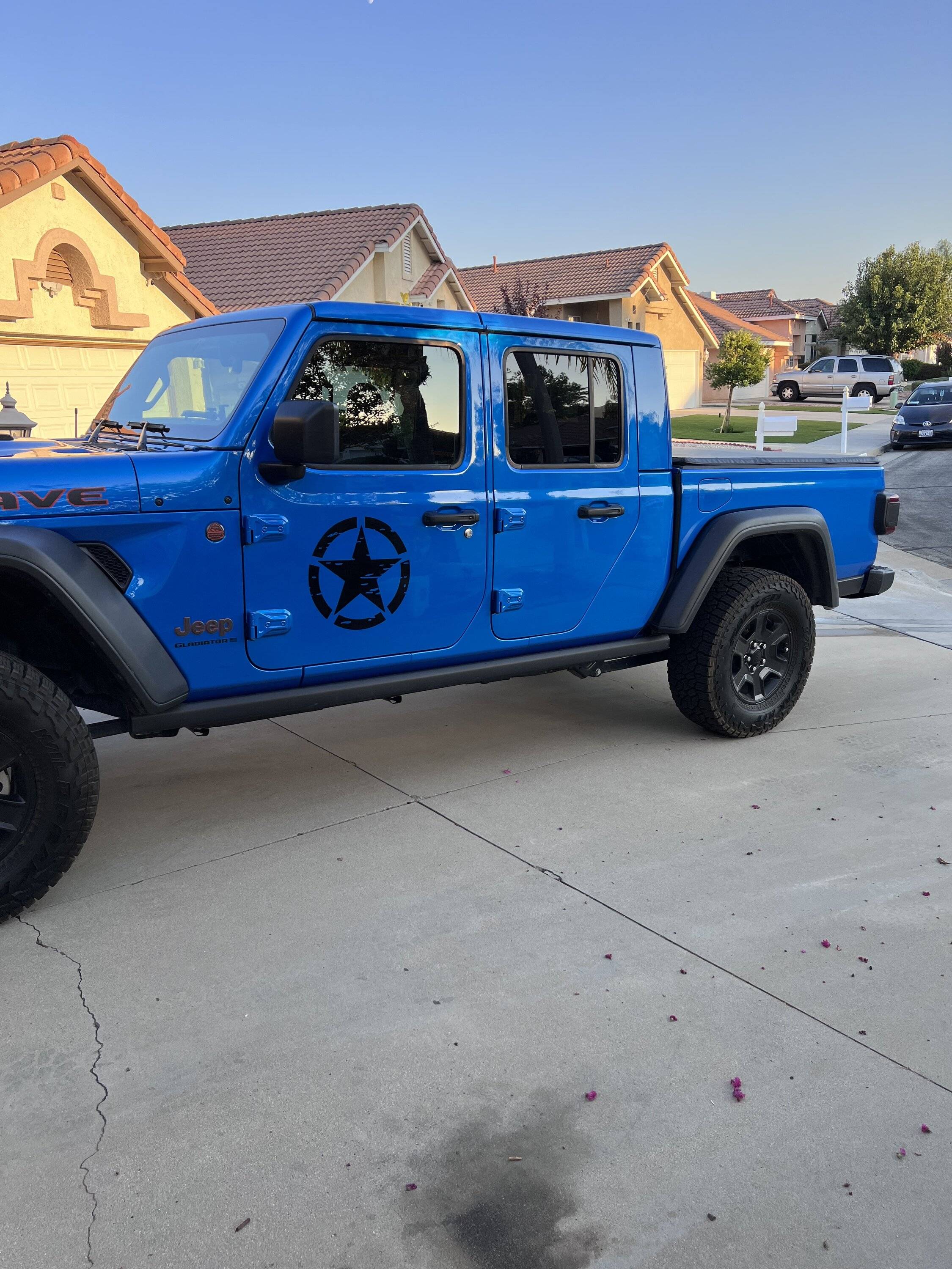 Jeep Gladiator Stickers and decal pics! IMG_1102
