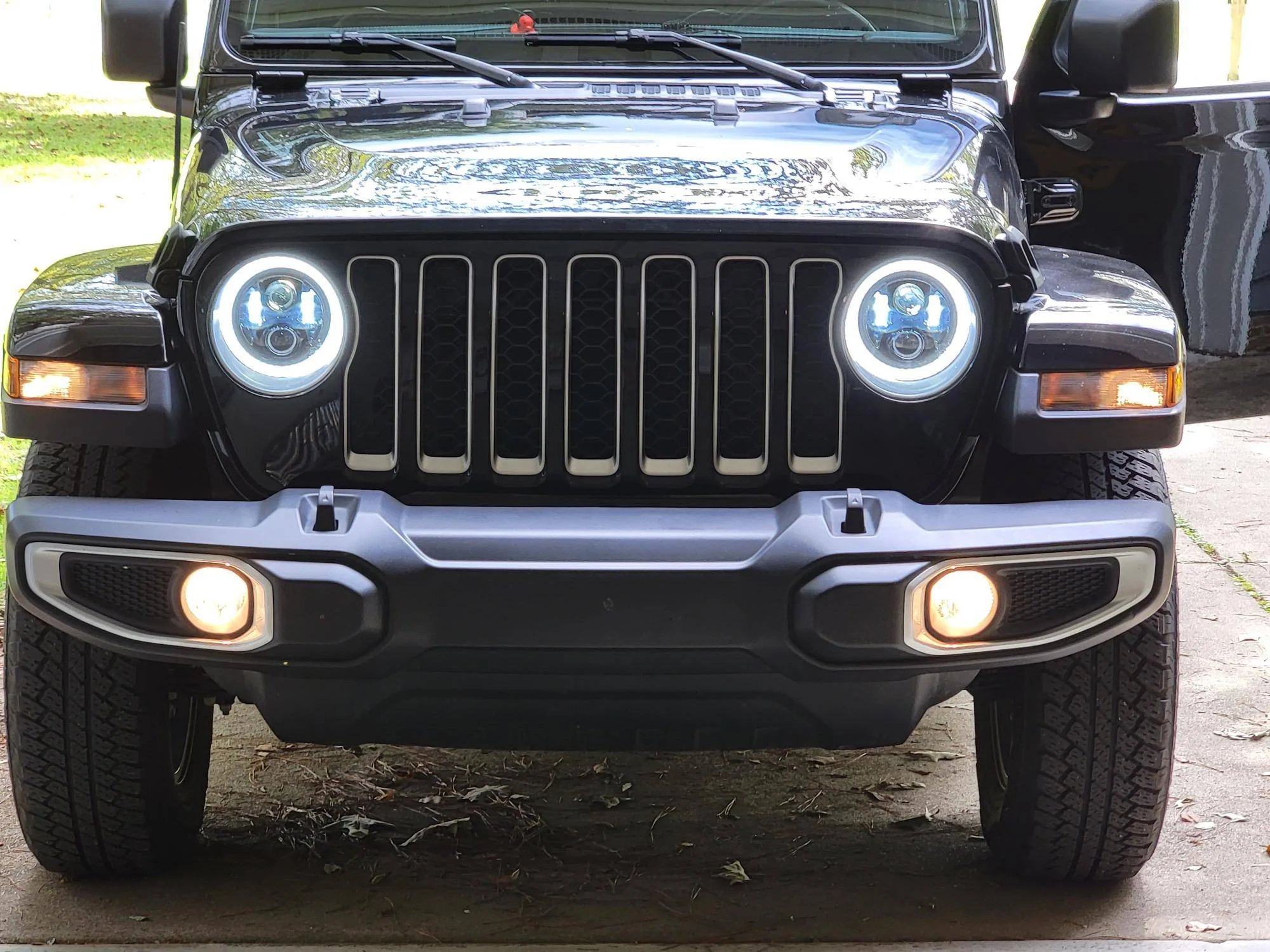 Jeep Gladiator Are these for real? 20230926_110643