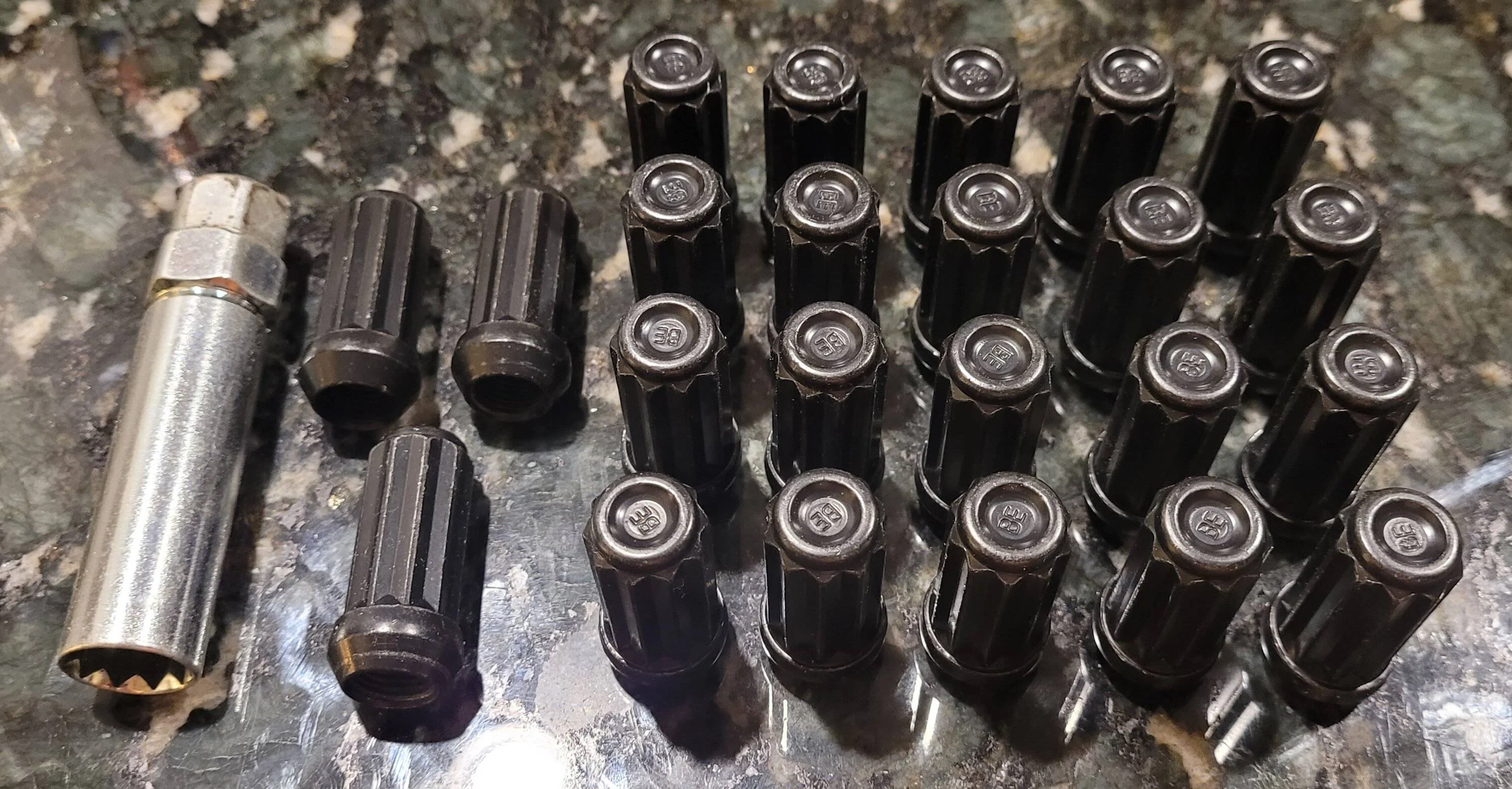 Jeep Gladiator Black spline wheel lug / locks 20230927_195629