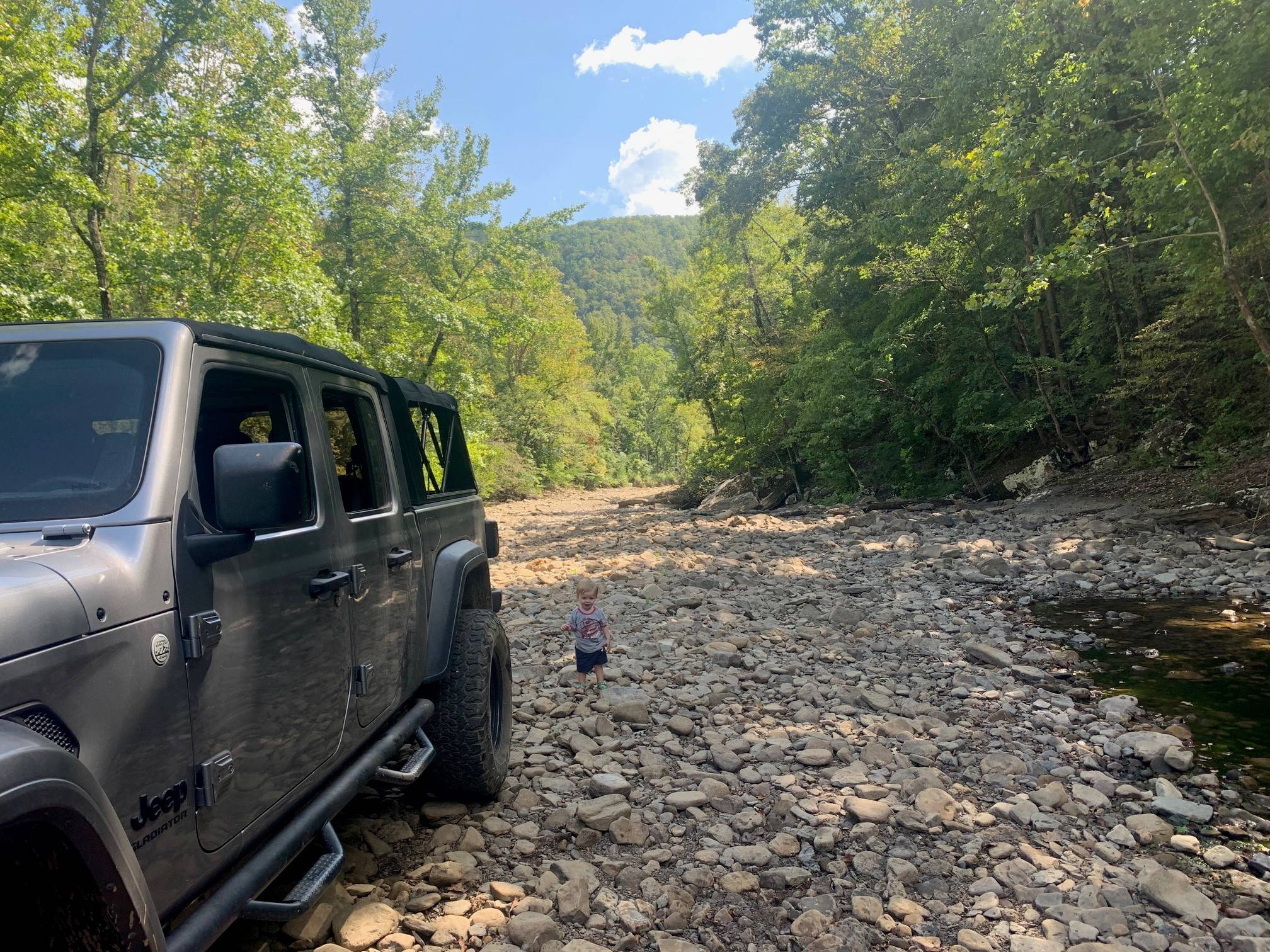 Jeep Gladiator Updated - Topper fit river bed