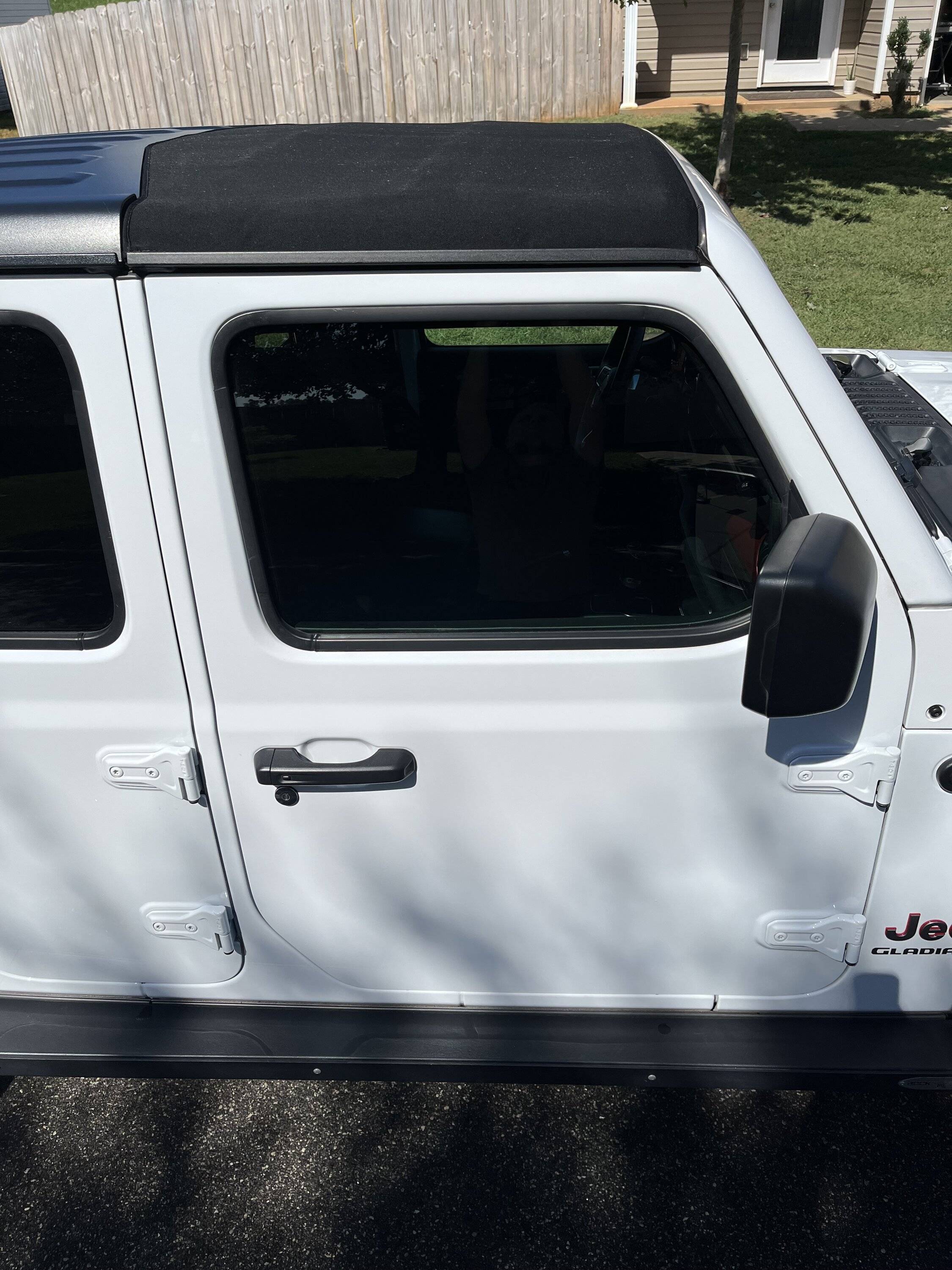 Jeep Gladiator Bestop Sunrider Twill $400 IMG_7874