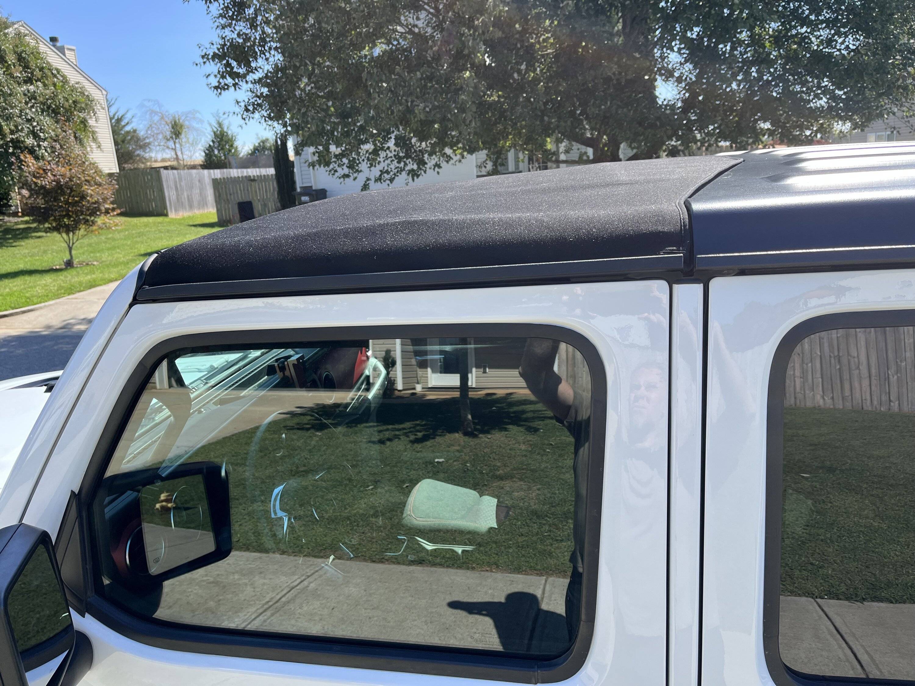 Jeep Gladiator Bestop Sunrider Twill $400 IMG_7870