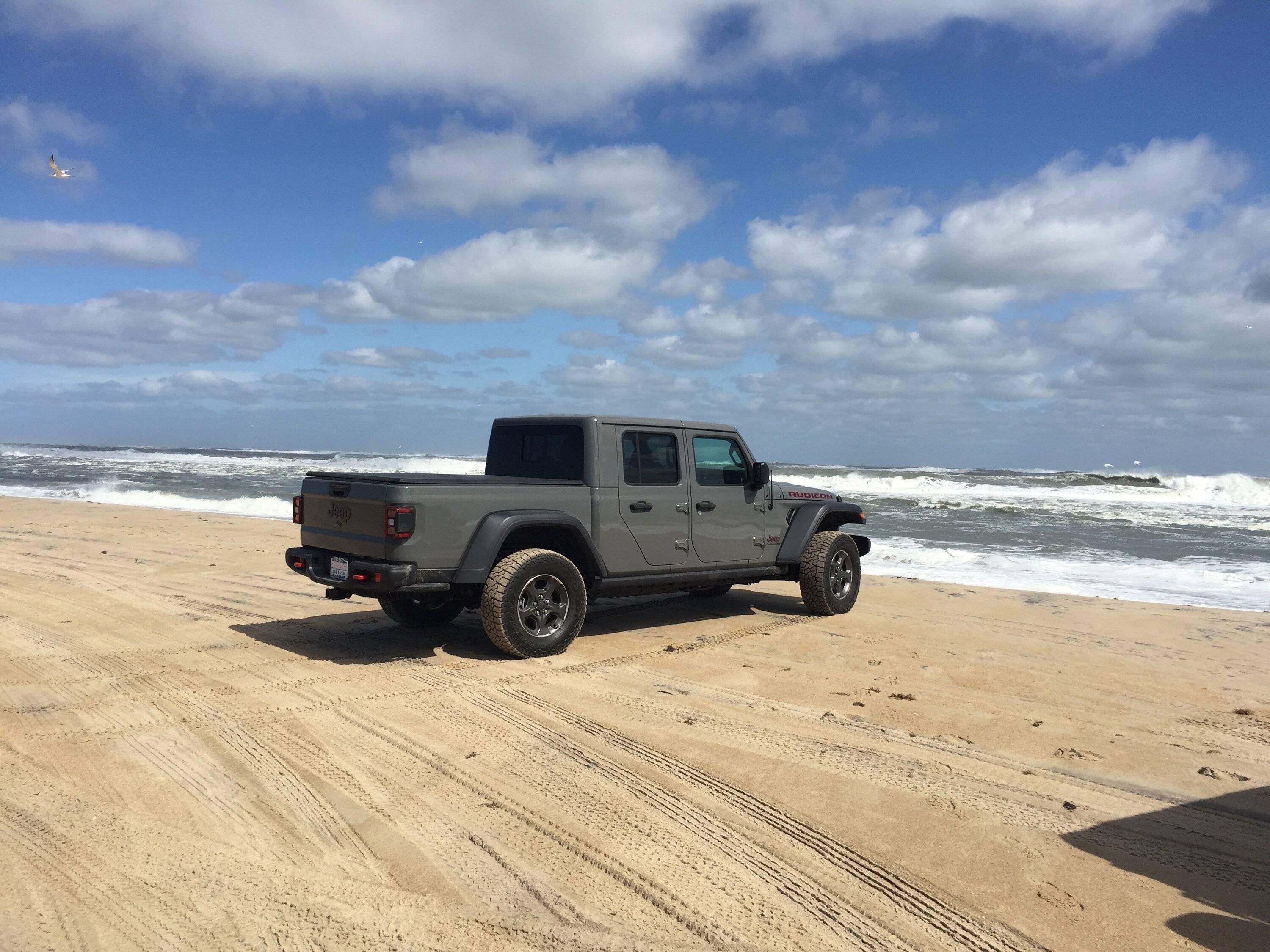 Jeep Gladiator Running board or mud flaps (for sand protection)? IMG_3640