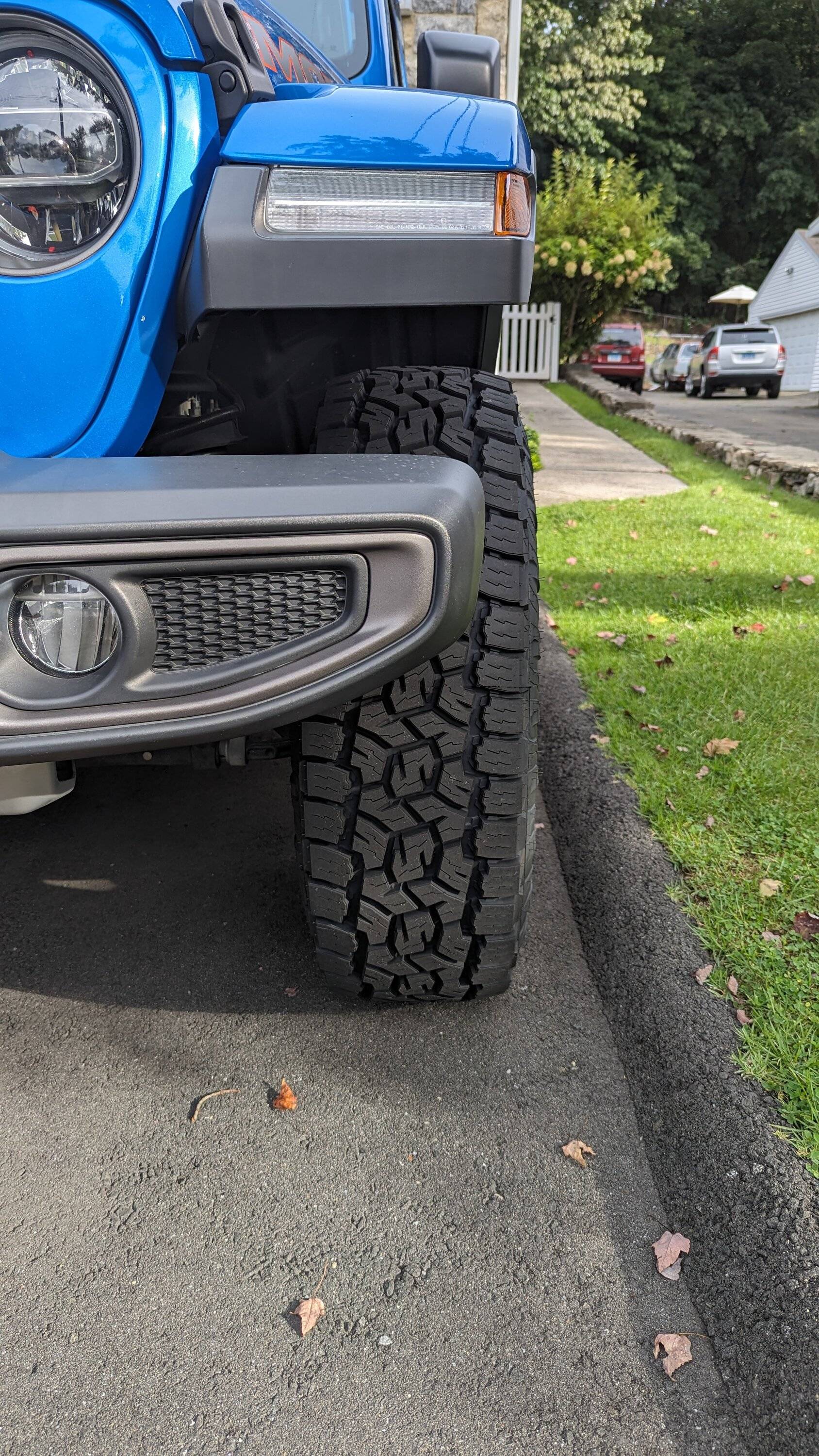 Jeep Gladiator Anyone go with more narrow 35” tires? PXL_20230915_124535833