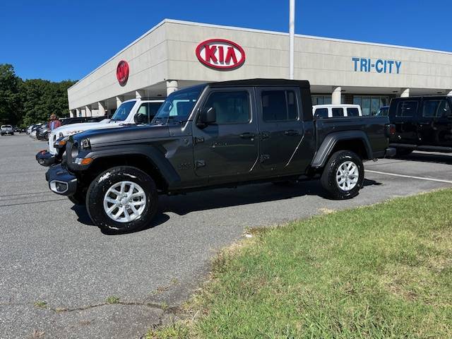 Jeep Gladiator Just Ordered? Check in HERE! 23JT Tri City