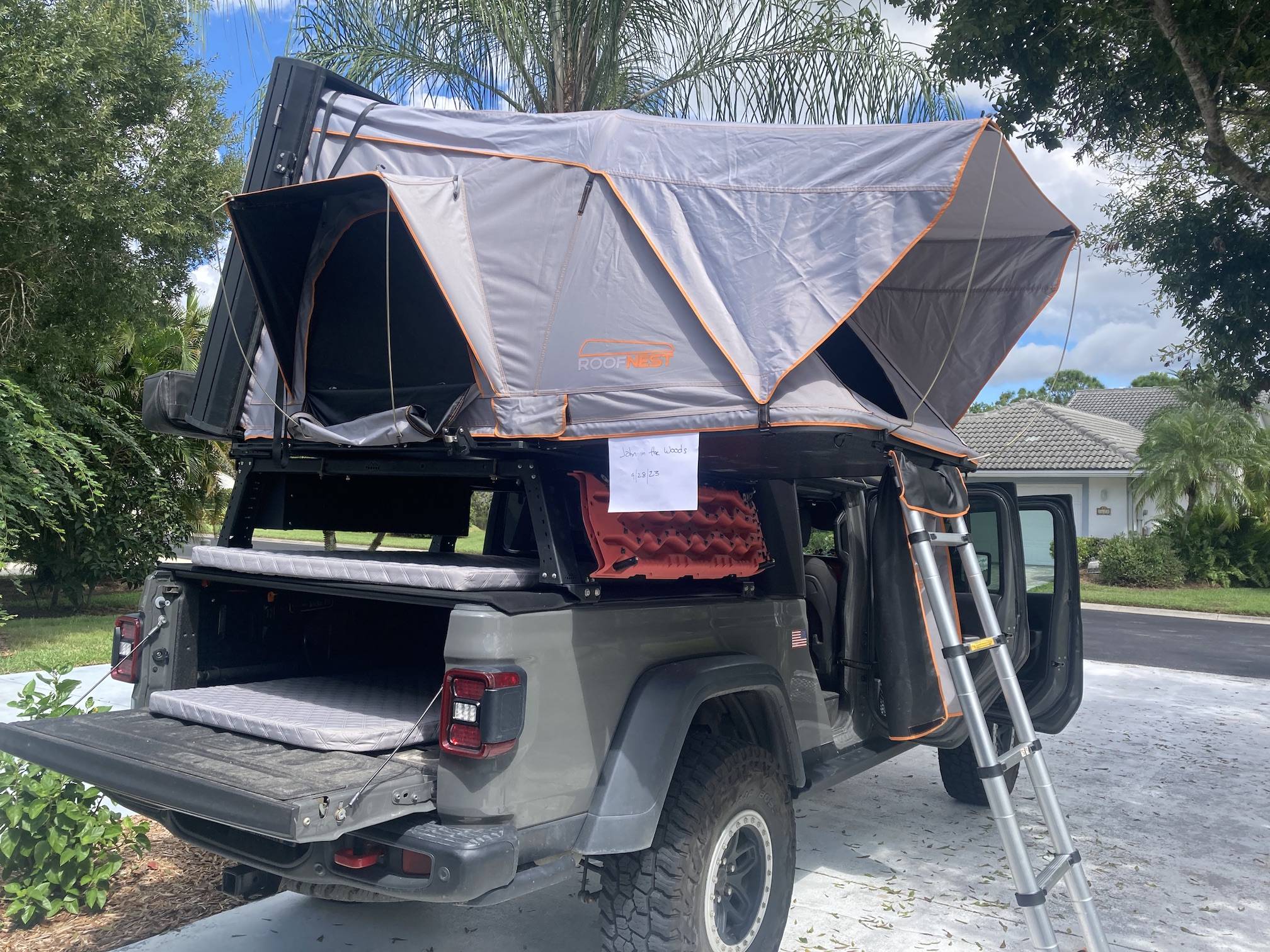 Jeep Gladiator Roofnest Condor Overland aluminum hardshell RTT $1,200 OBO IMG_4722