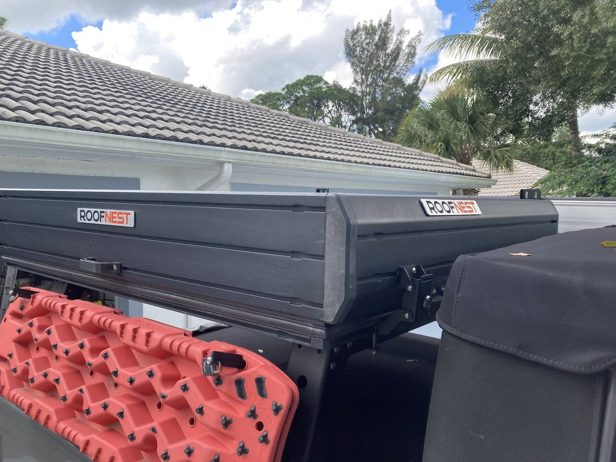 Jeep Gladiator Roofnest Condor Overland aluminum hardshell RTT $1,200 OBO IMG_4743