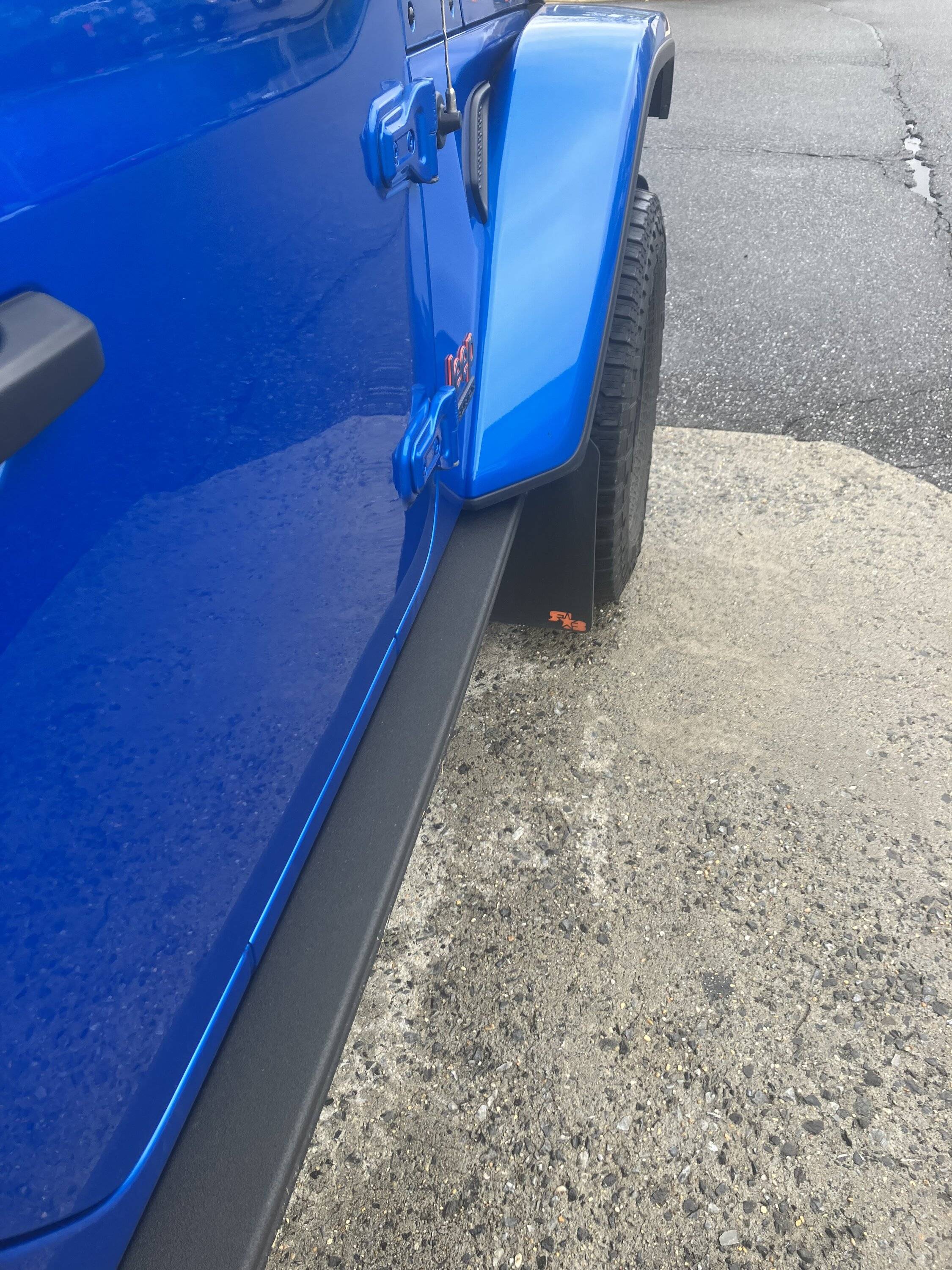 Jeep Gladiator Running board or mud flaps (for sand protection)? IMG_1751