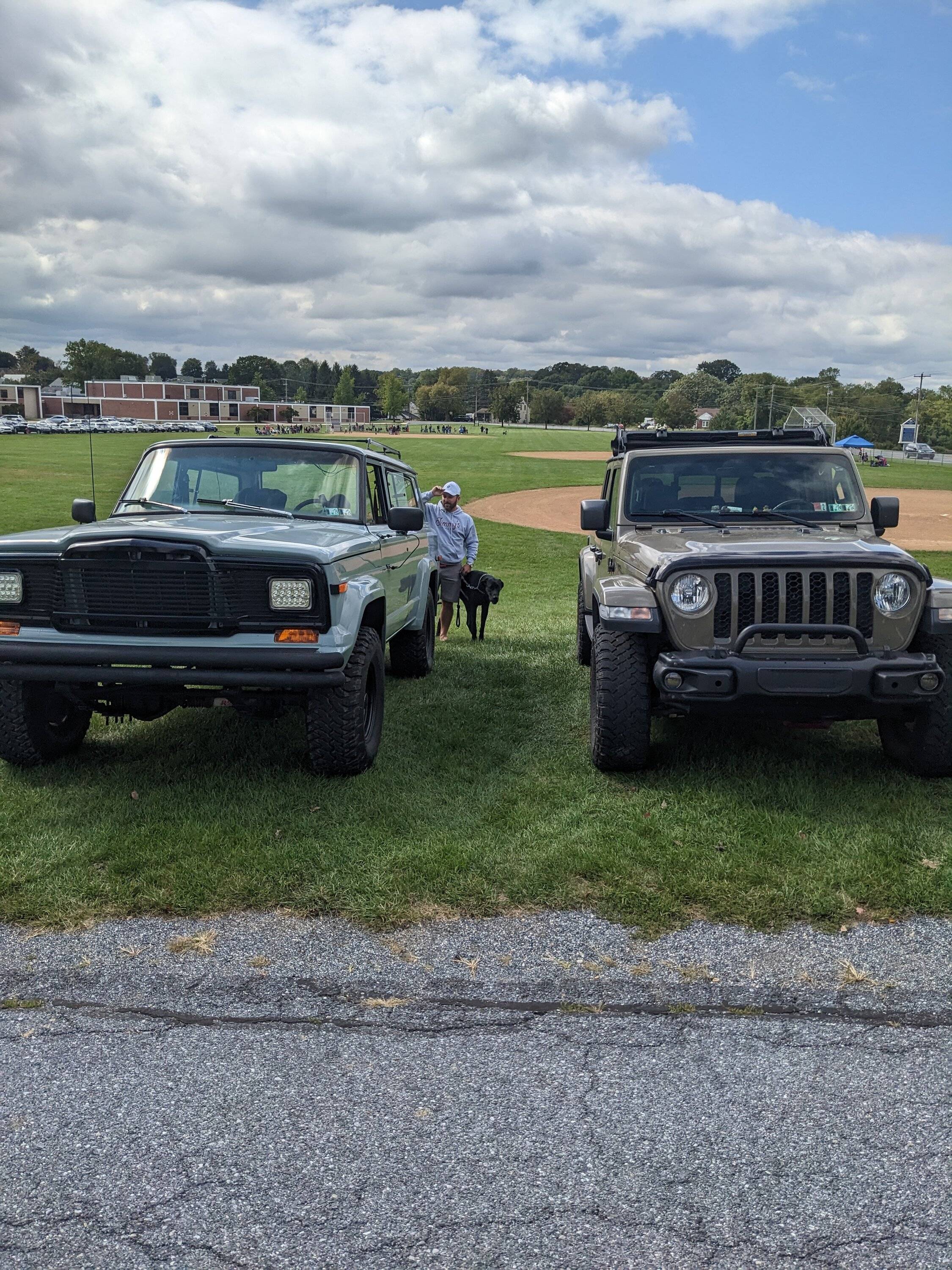 Jeep Gladiator Old School Jeeps PXL_20230930_163616085