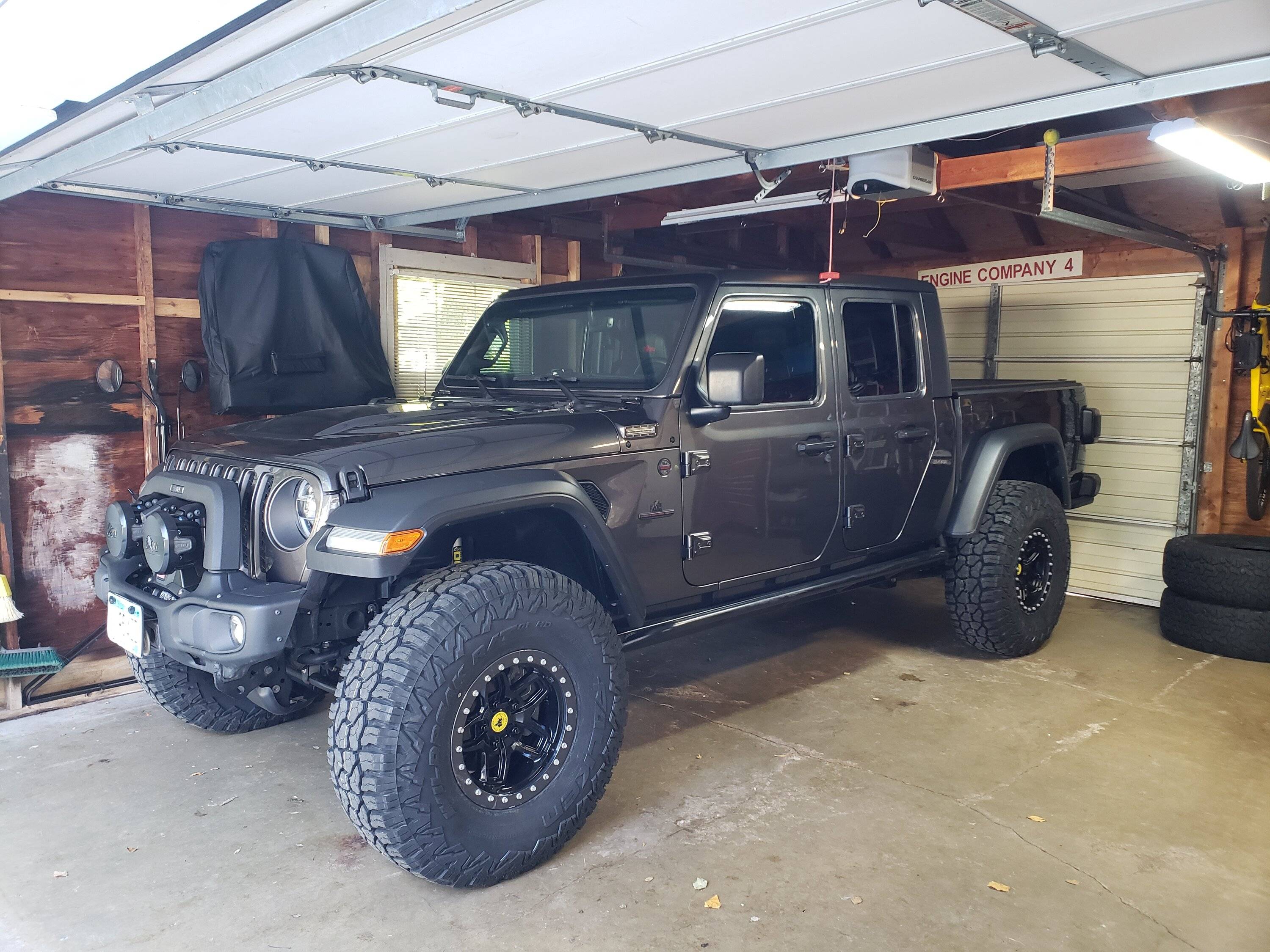 Jeep Gladiator RodReckets AEV JT370 Build Journal 20231001_112347