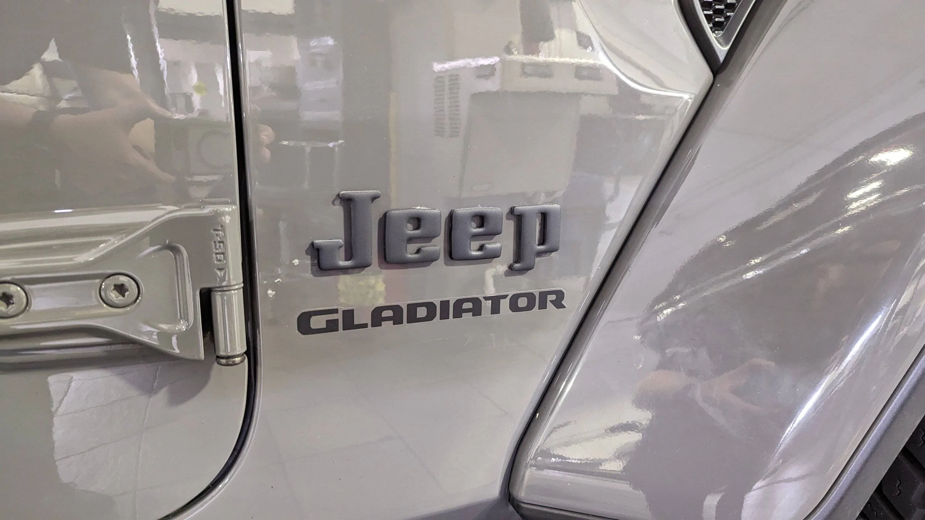 Jeep Gladiator "JEEP" tailgate badge mods? PXL_20230916_222817888.MP