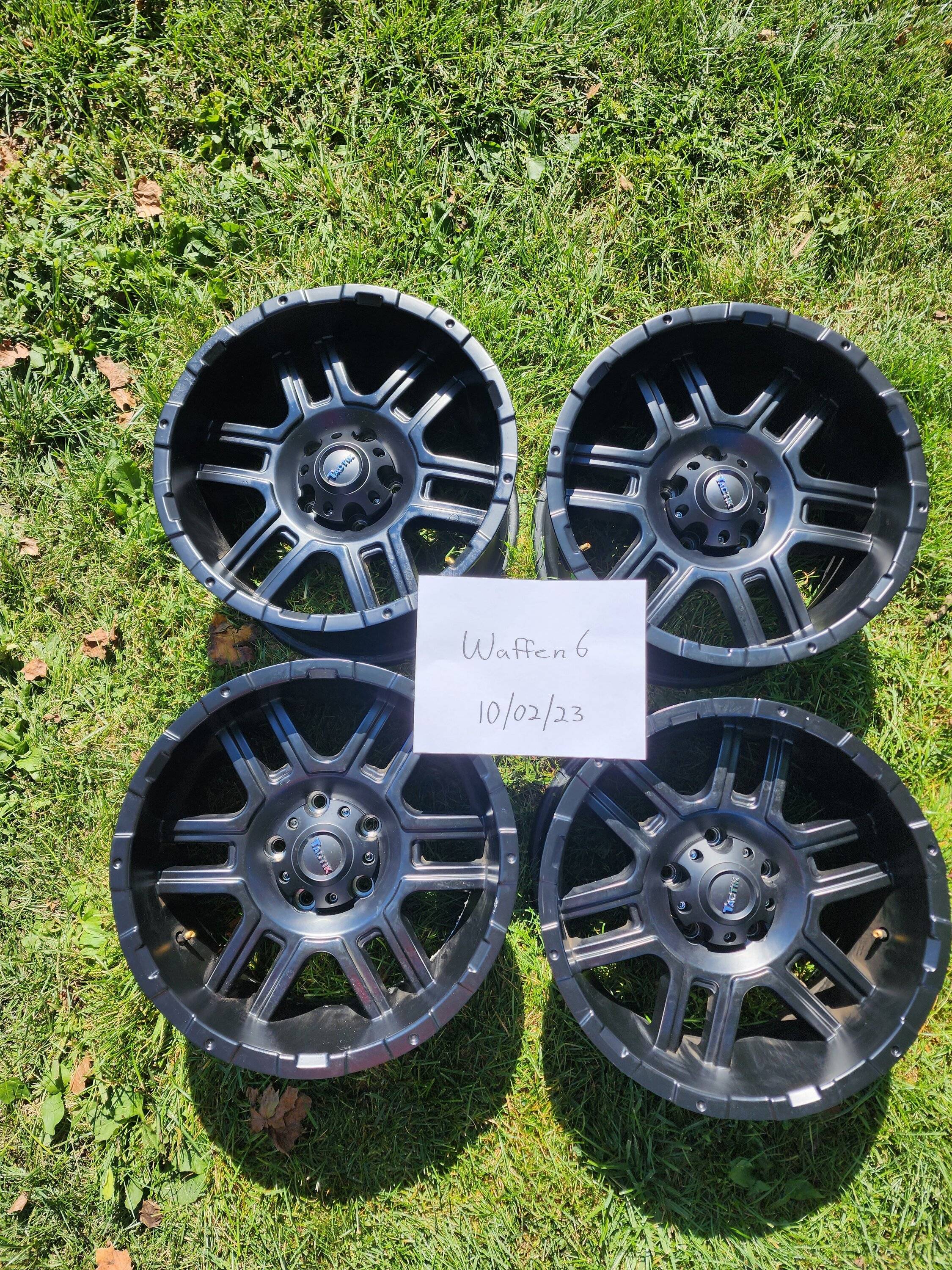 Jeep Gladiator Set of 4 17x9 Wheels 20231002_124546