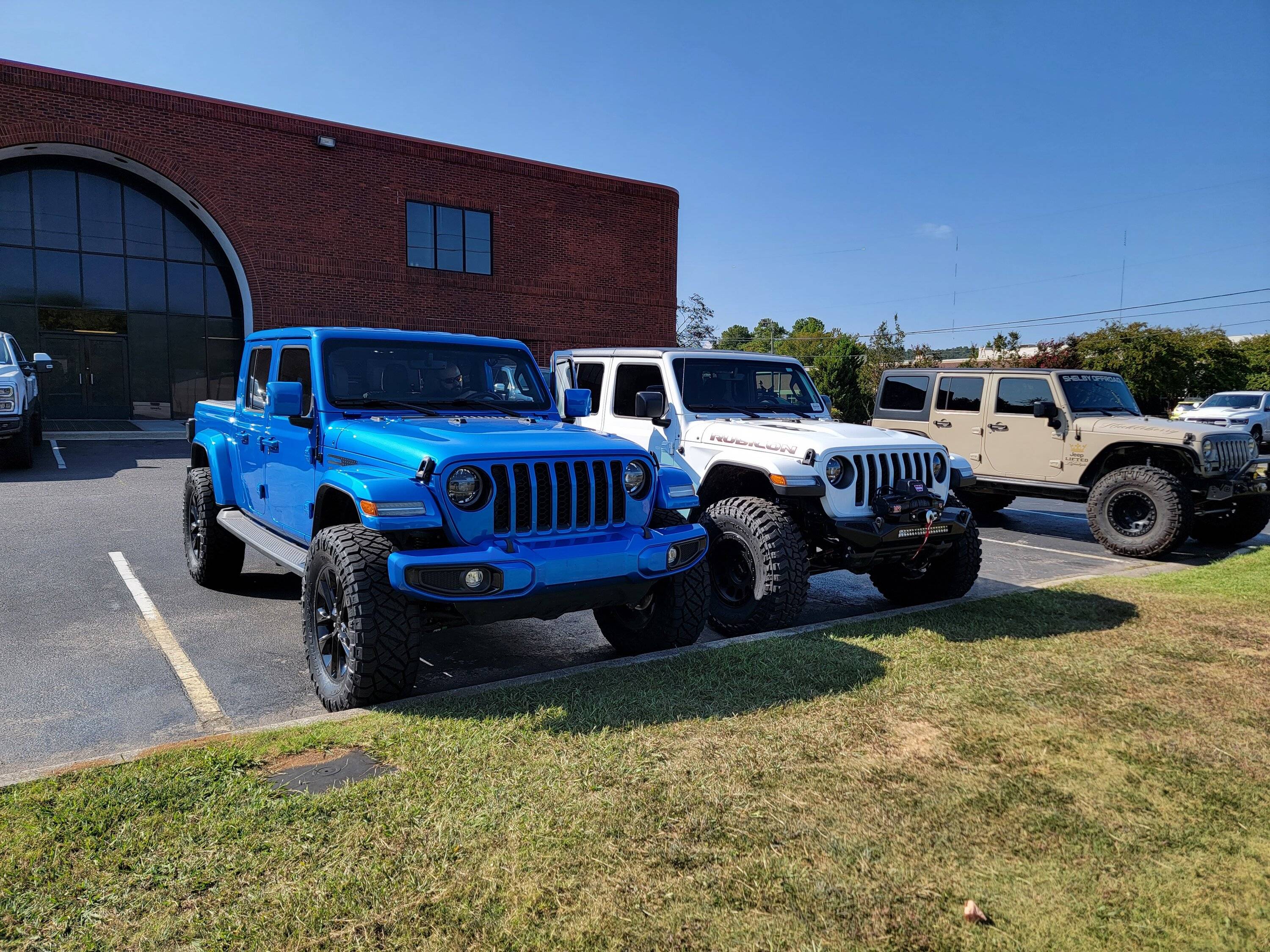 Jeep Gladiator HYDRO BLUE PEARL Gladiator JT Club IMG_1479