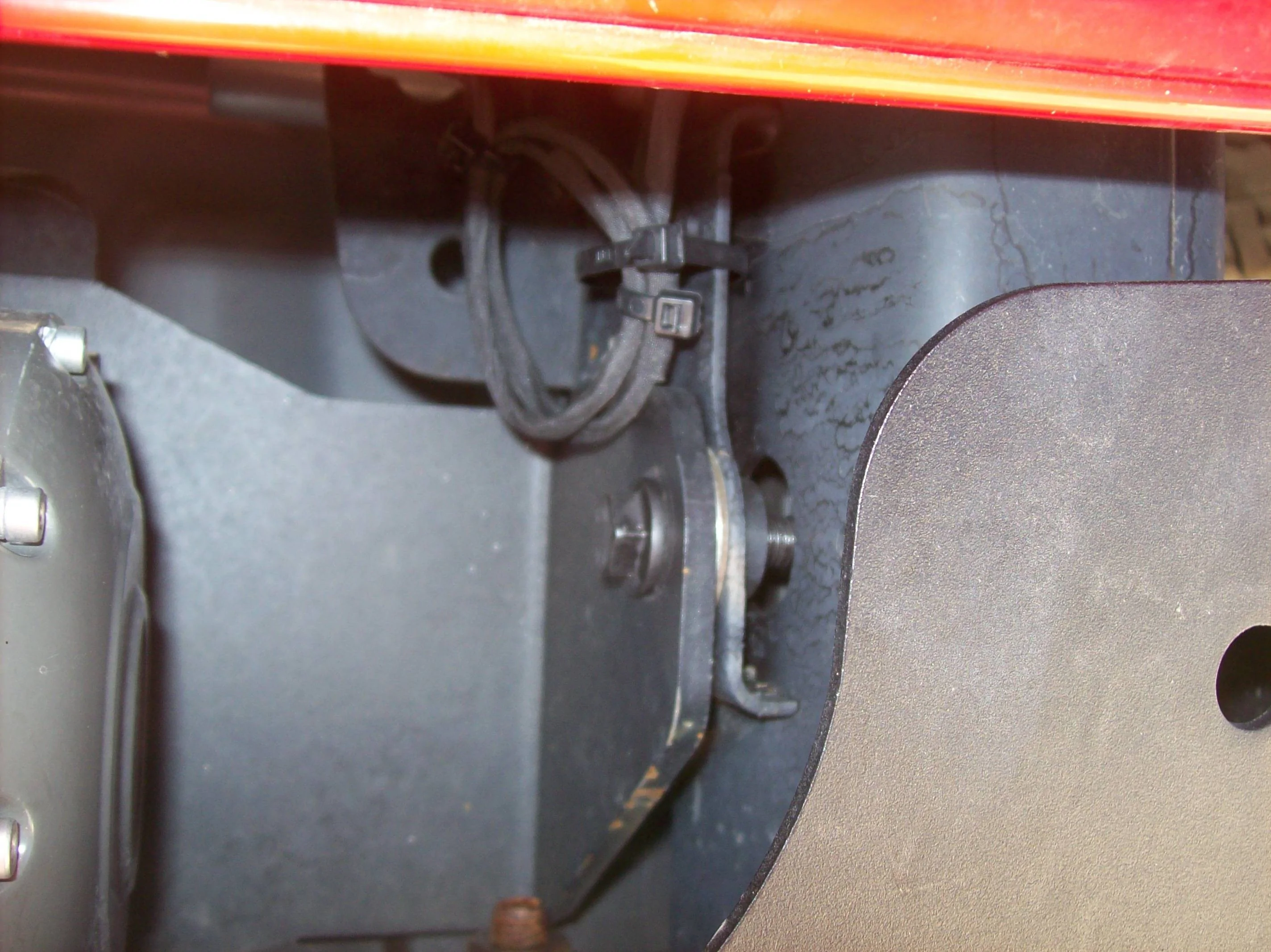 Jeep Gladiator Help! What Bolt Is This?!?! 101_2355