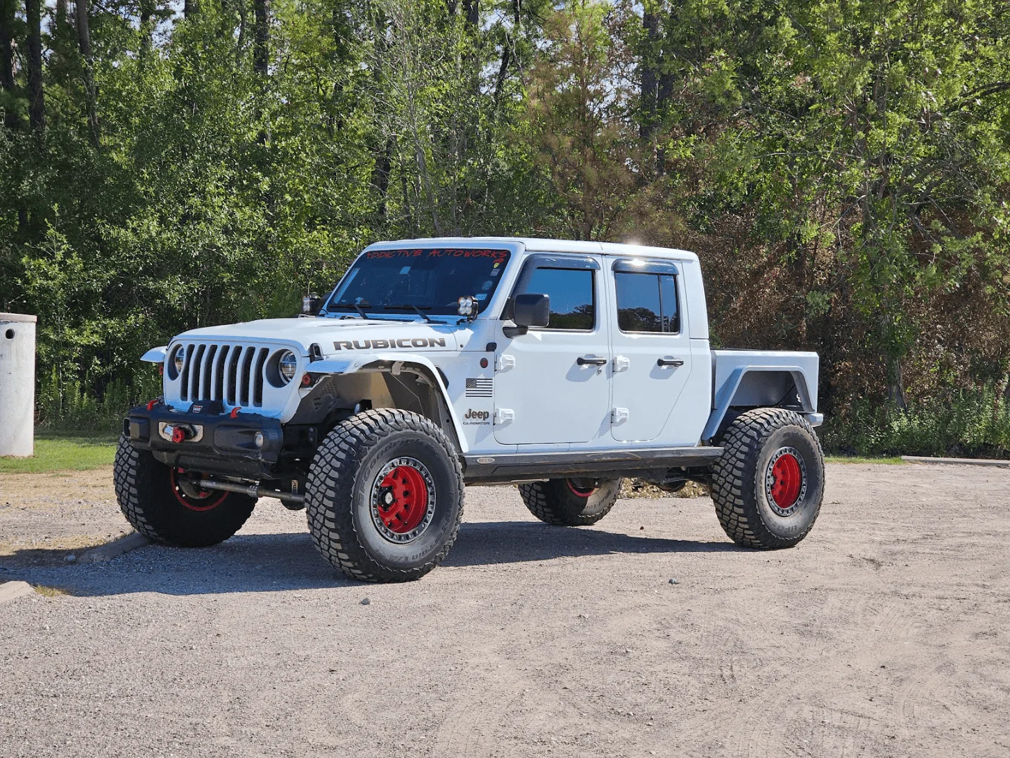 Jeep Gladiator Levi's JTR 'Do-Everything' Build 1696423830403