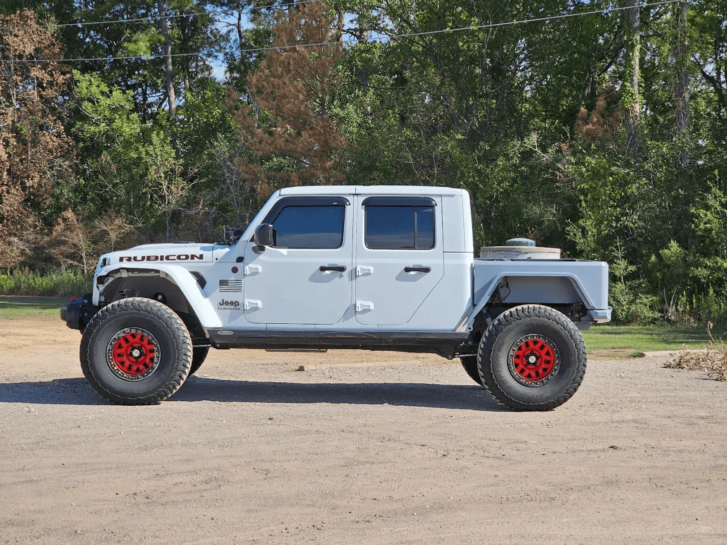 Jeep Gladiator Levi's JTR 'Do-Everything' Build 1696423855606