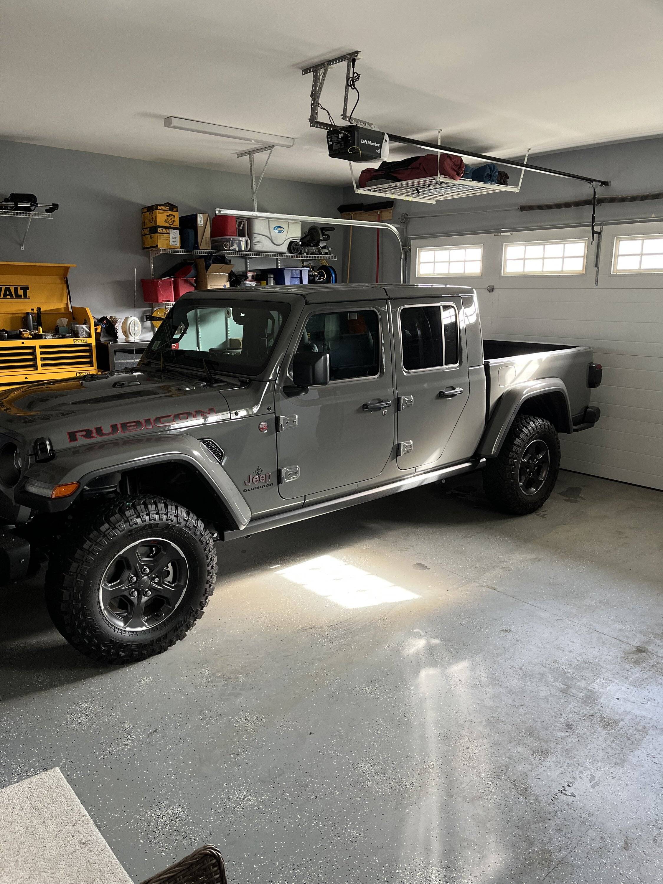 Jeep Gladiator Finally got myself in the Gladiator Club cnrIlRwZQpmnYDU8OuT3u